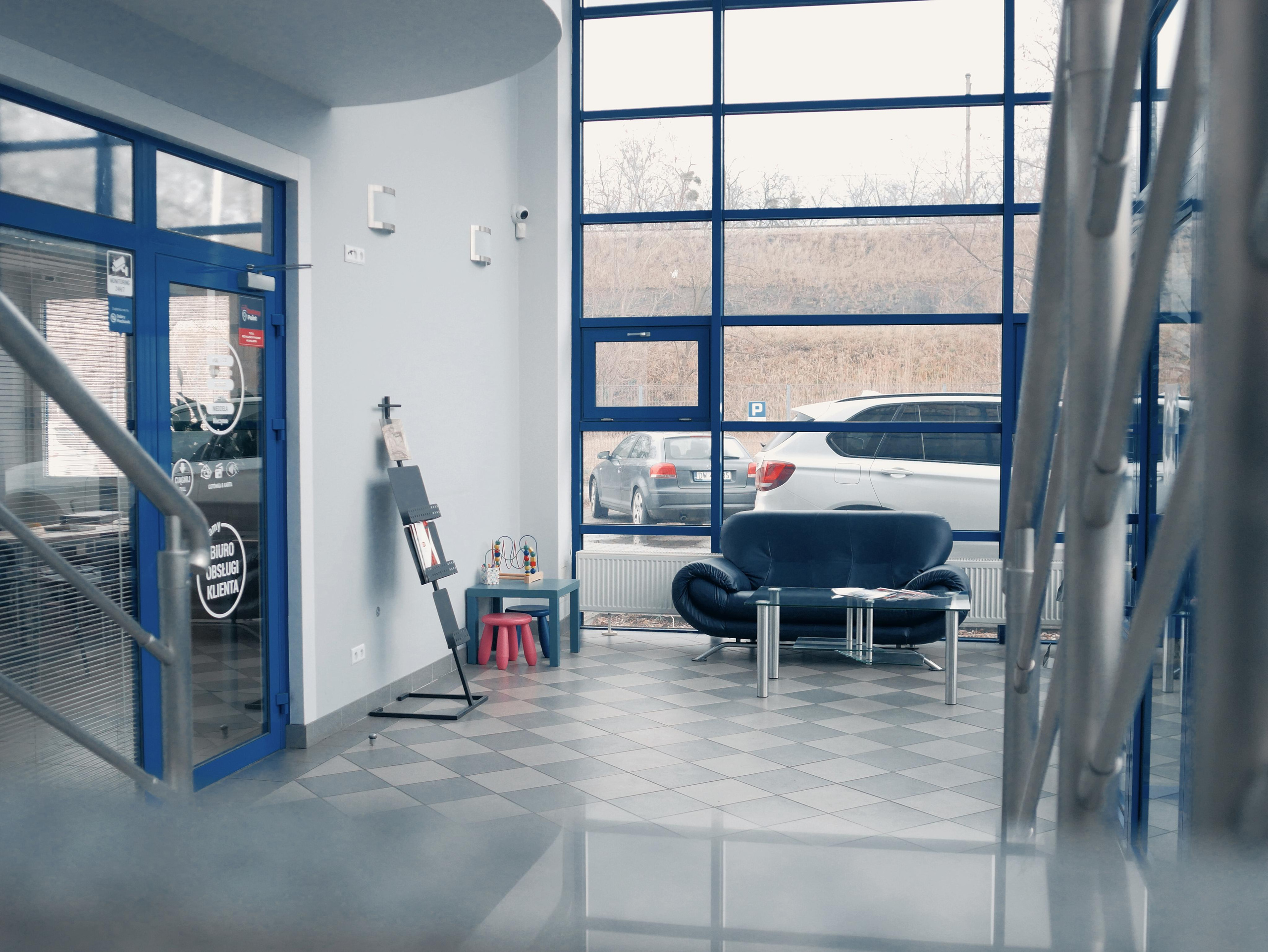 Warsztat samochodowy Alma Auto centrum. Dimitri Ilkov Photography — Capturing Life’s Moments in Edmonton, Cana