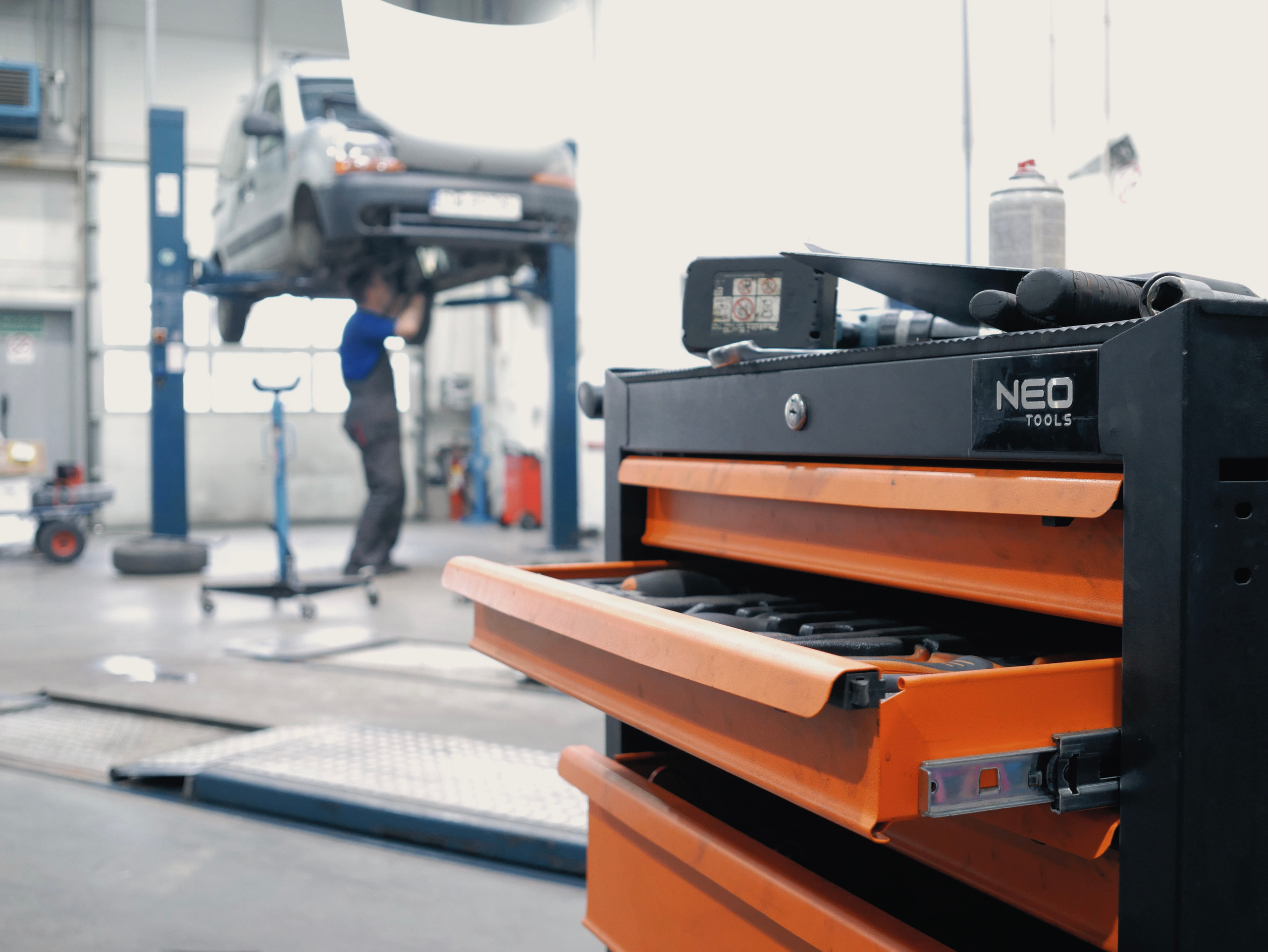 Warsztat samochodowy Alma Auto centrum. Dimitri Ilkov Photography — Capturing Life’s Moments in Edmonton, Cana