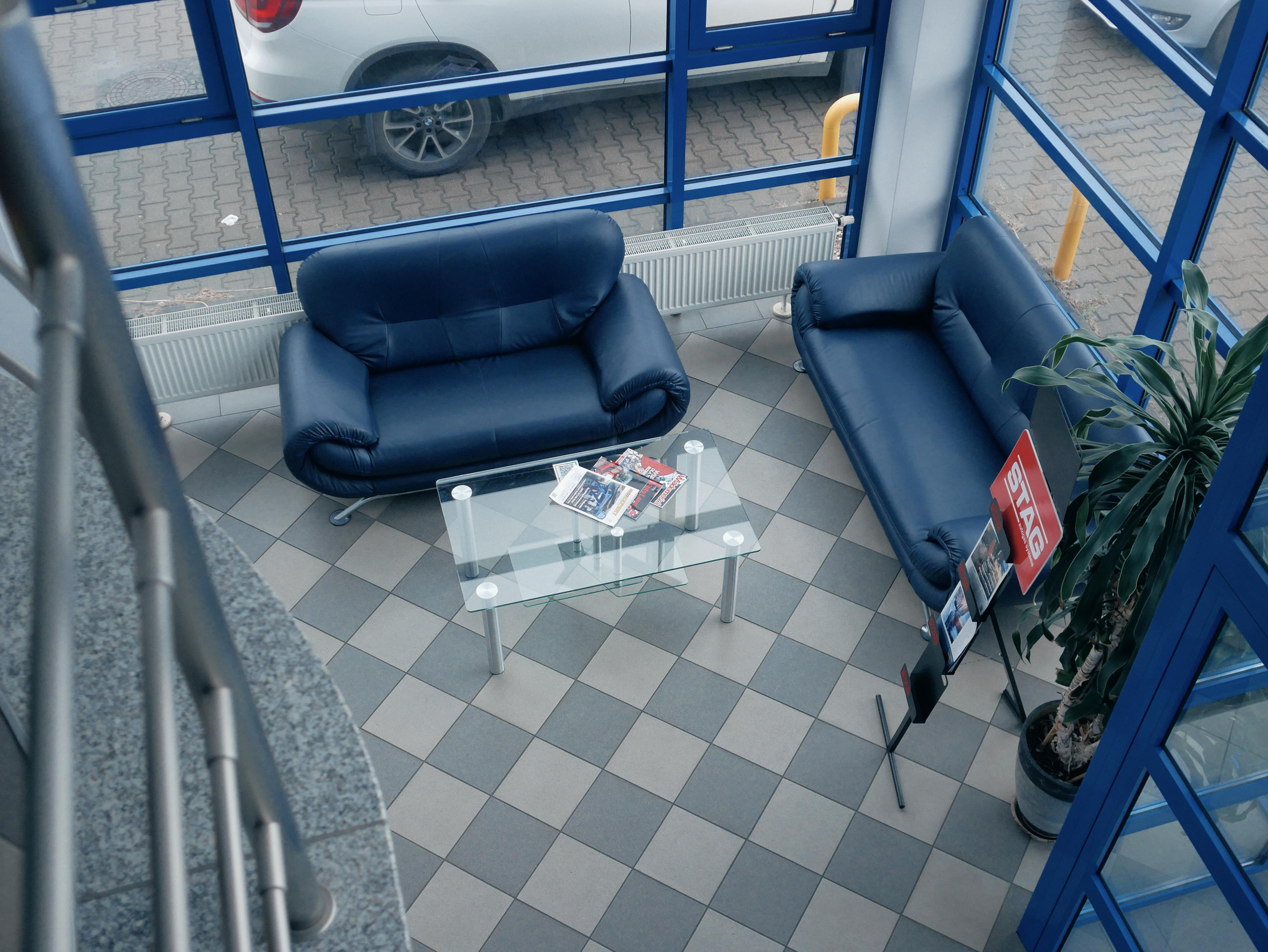 Warsztat samochodowy Alma Auto centrum. Dimitri Ilkov Photography — Capturing Life’s Moments in Edmonton, Cana