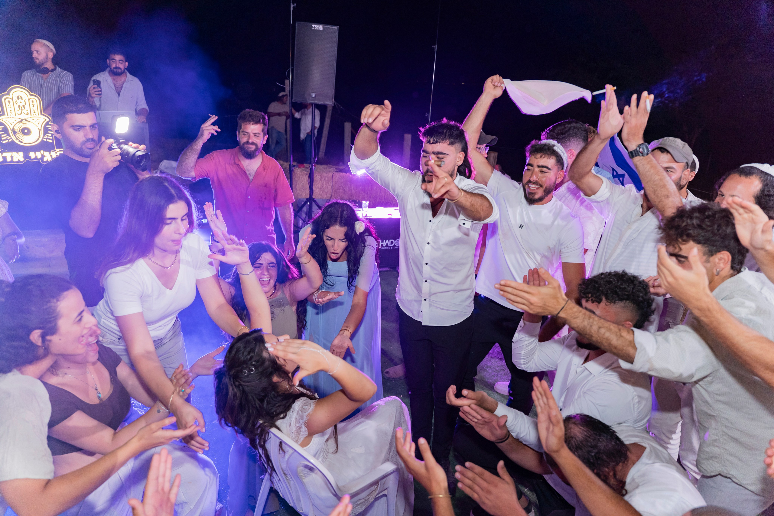 אביה ואחיה. יוסף מזרחי צילום חתונה, ברית וזוגיות. צלם מקצועי שאוהב להוציא אתכם הכי יפים ברגעים הכי מרגשים