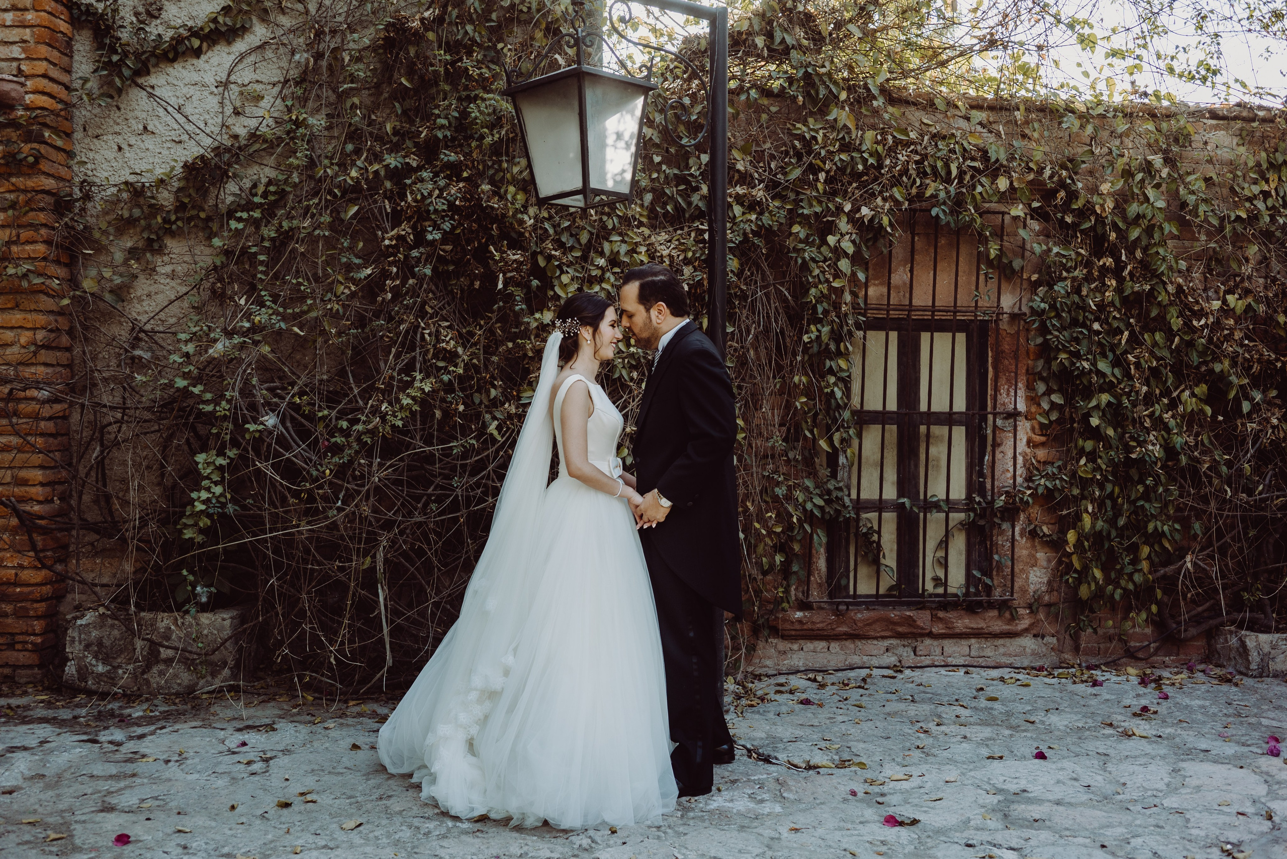 WEDDING PHOTOS. Wedding Photographer and Filmmaker in Guadalajara Mexico Abraham Linares