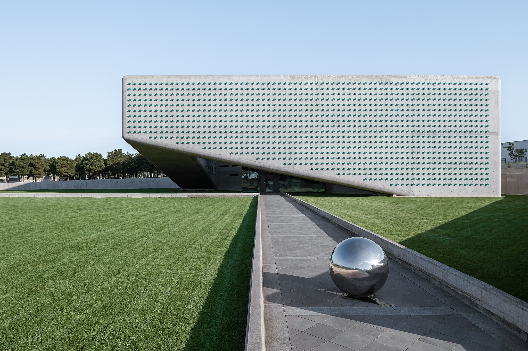 National Bank of Georgia Cash Center, 109 Gradusi