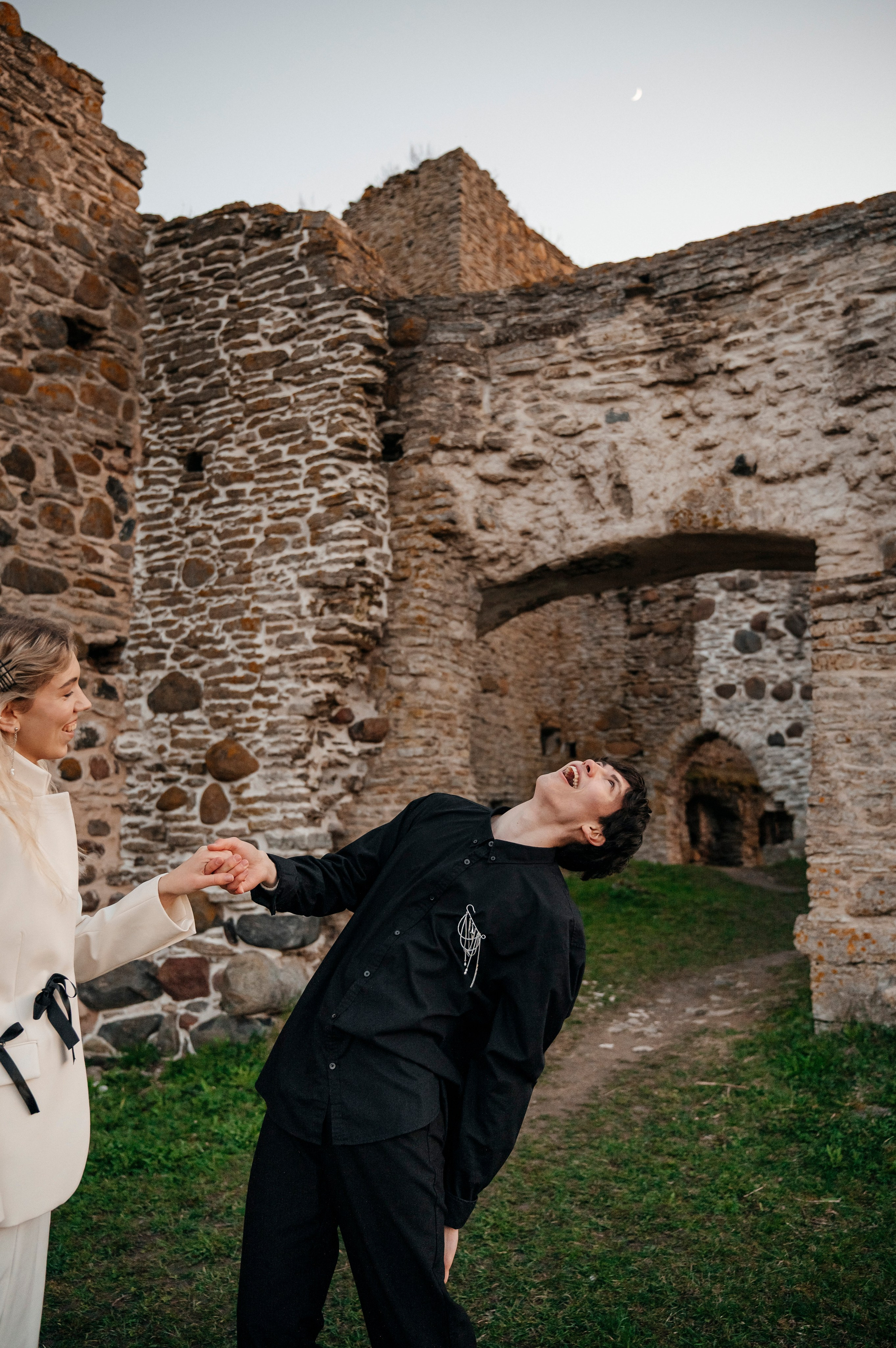 В замке у моря. Фотограф Таллинн — свадьба |семья | lovestory