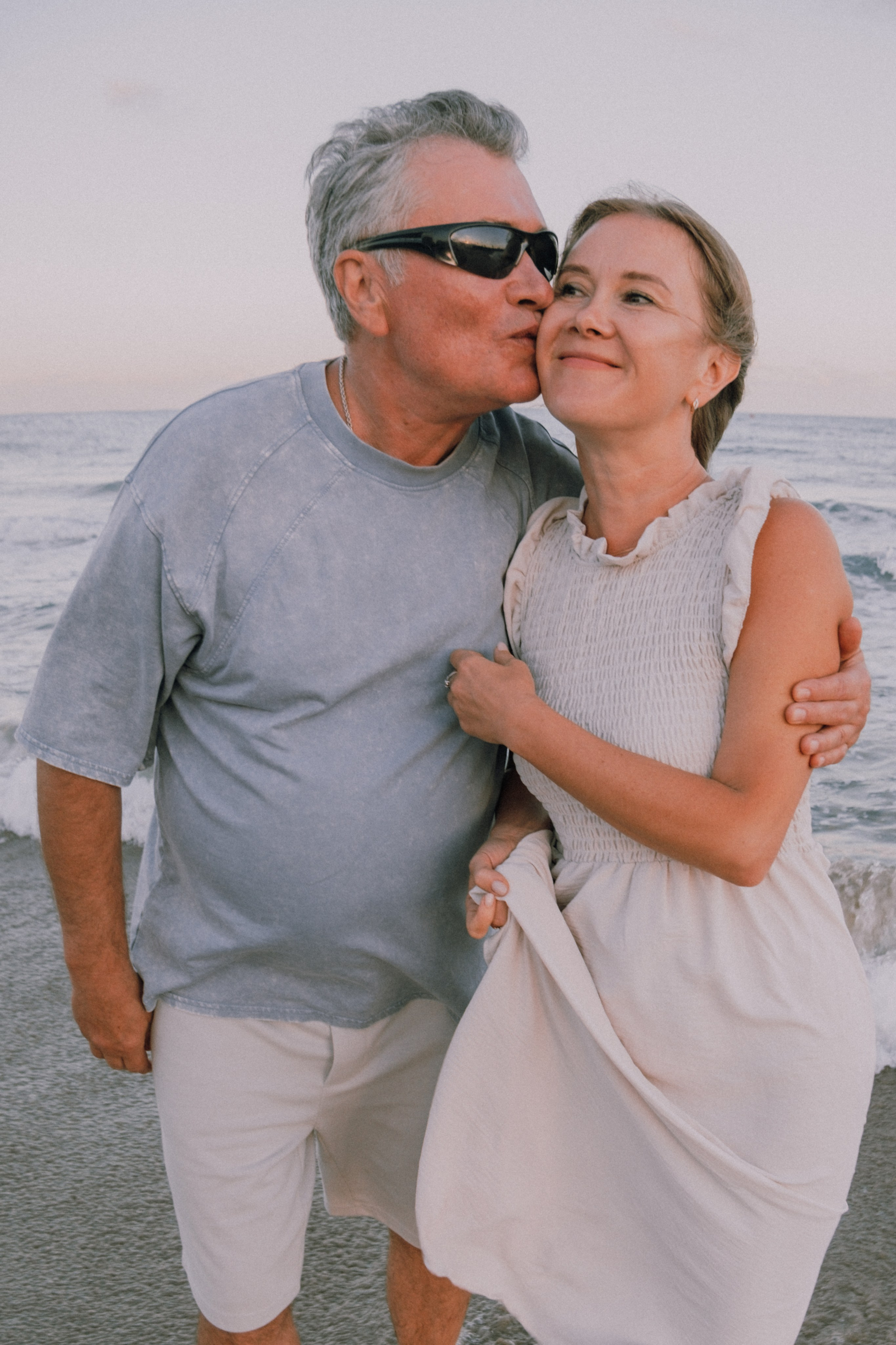 Sesión familiar en la playa. Fotografía profesional en Calafell - Elena Medvedeva