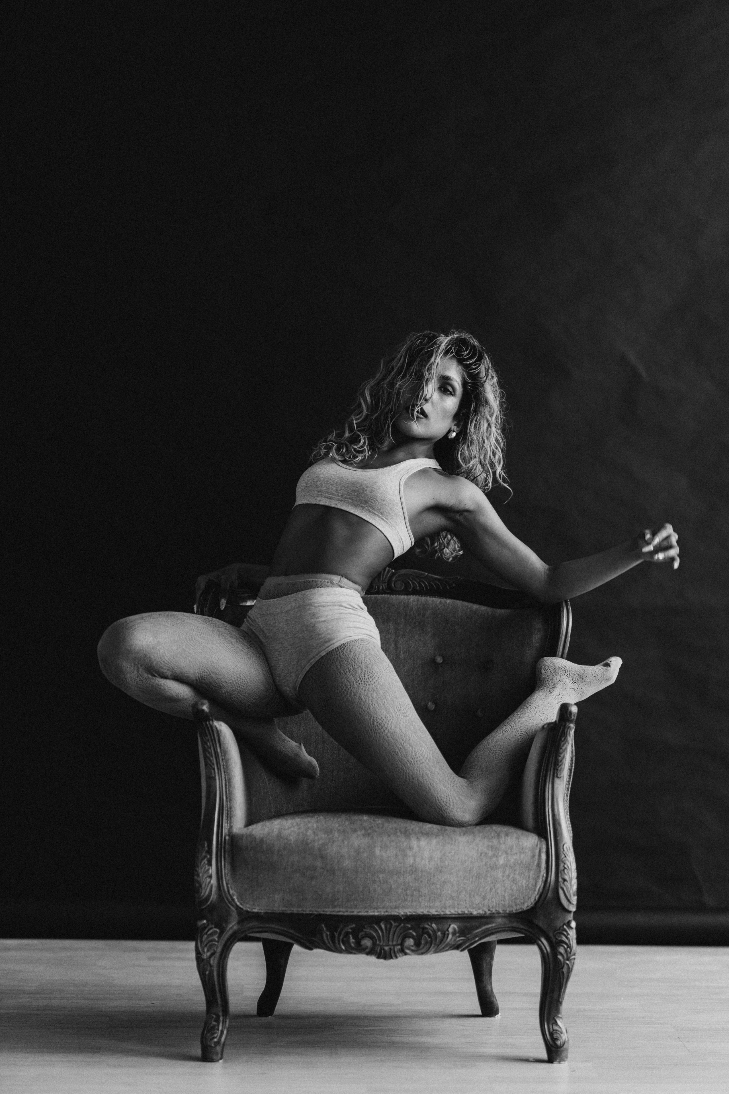 DANCERS. Victoria Olonen – Cinematic Portrait Artist | Helsinki & Europe