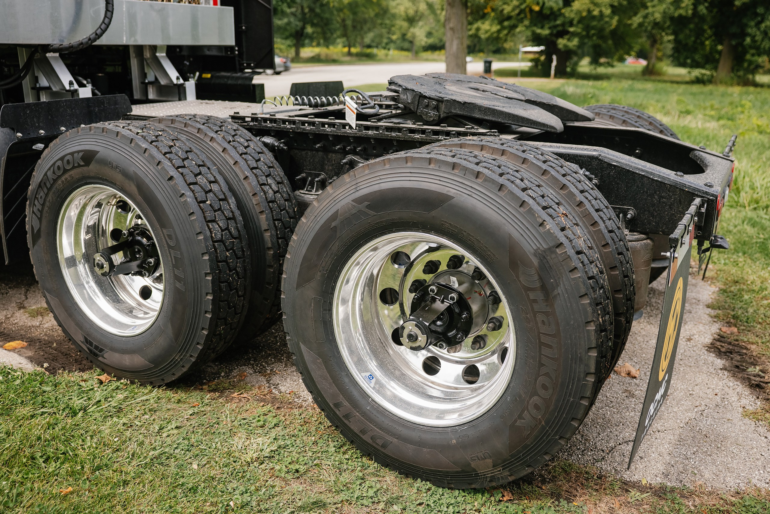 OCMC 09.13.2025. Wedding family event photographer in Chicago Nick Yushevich