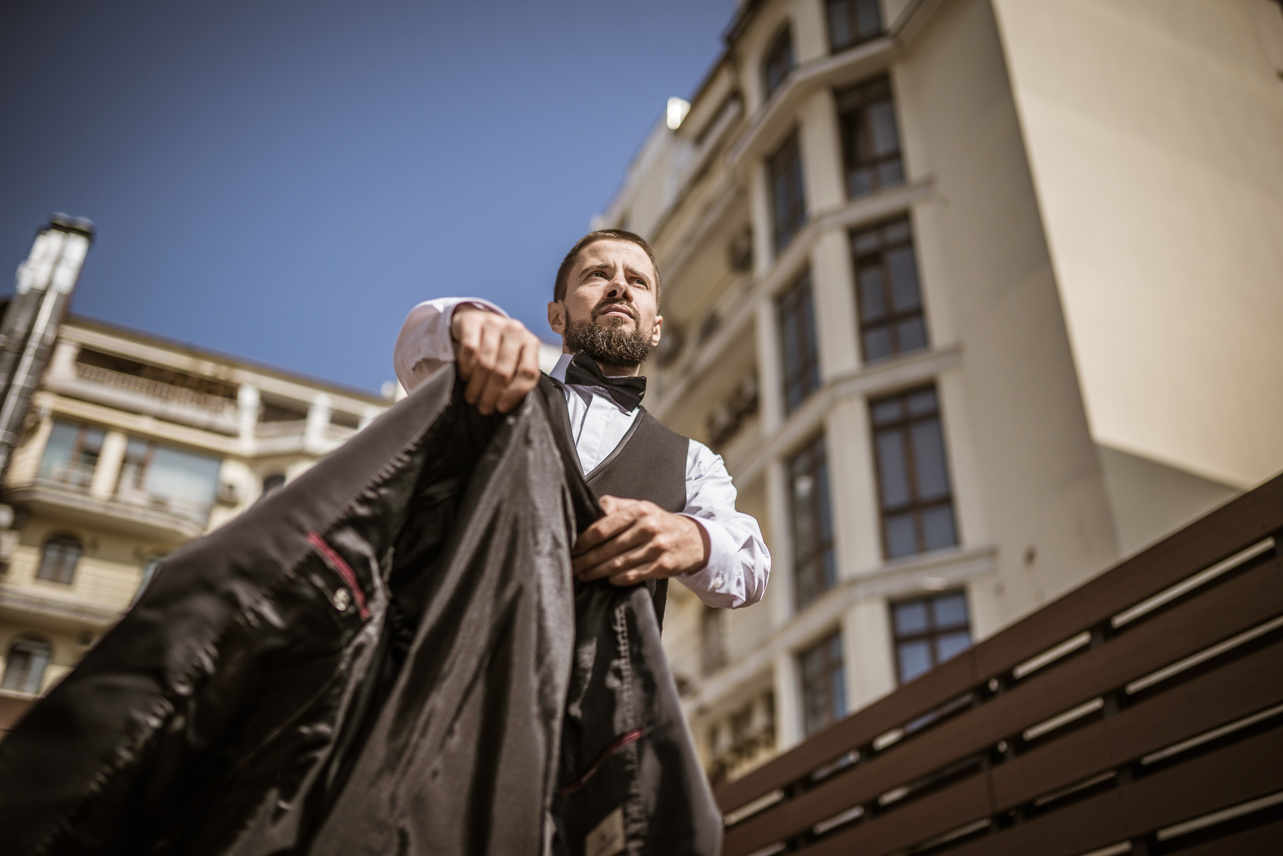 Der Bräutigam. Hochzeits- und Reportagefotograf für München, Regensburg, Deutschland RED LINE Media