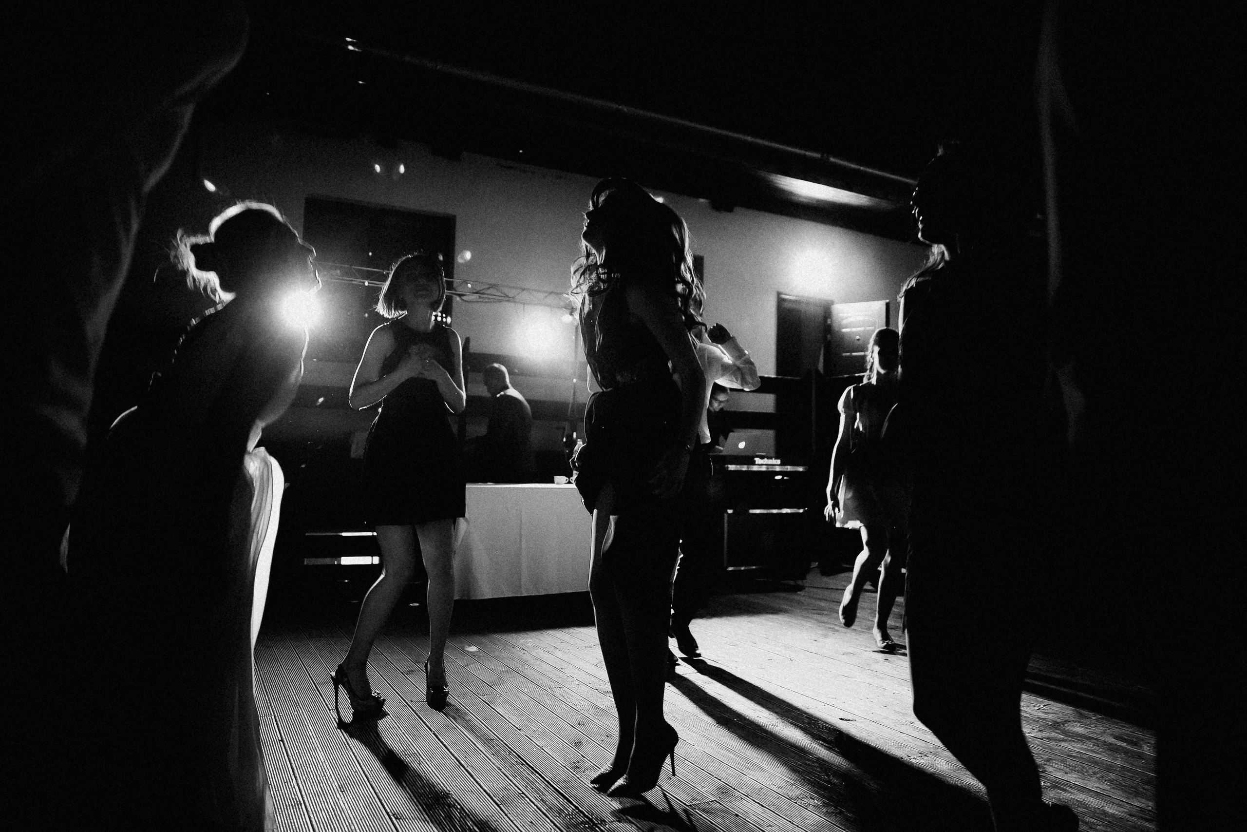 Когда молодость выключает свет Олеся и Вадим. Фотограф Андрей Друк