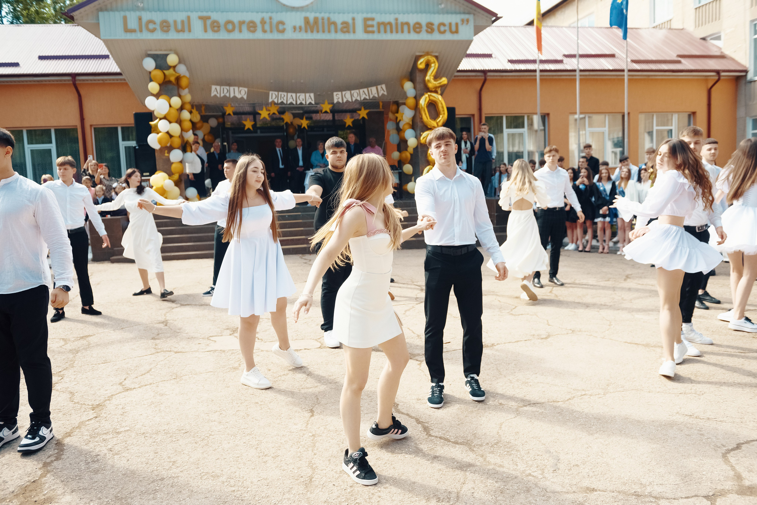 Vipusknoi. Zauglom — креативная продакшн-компания полного цикла