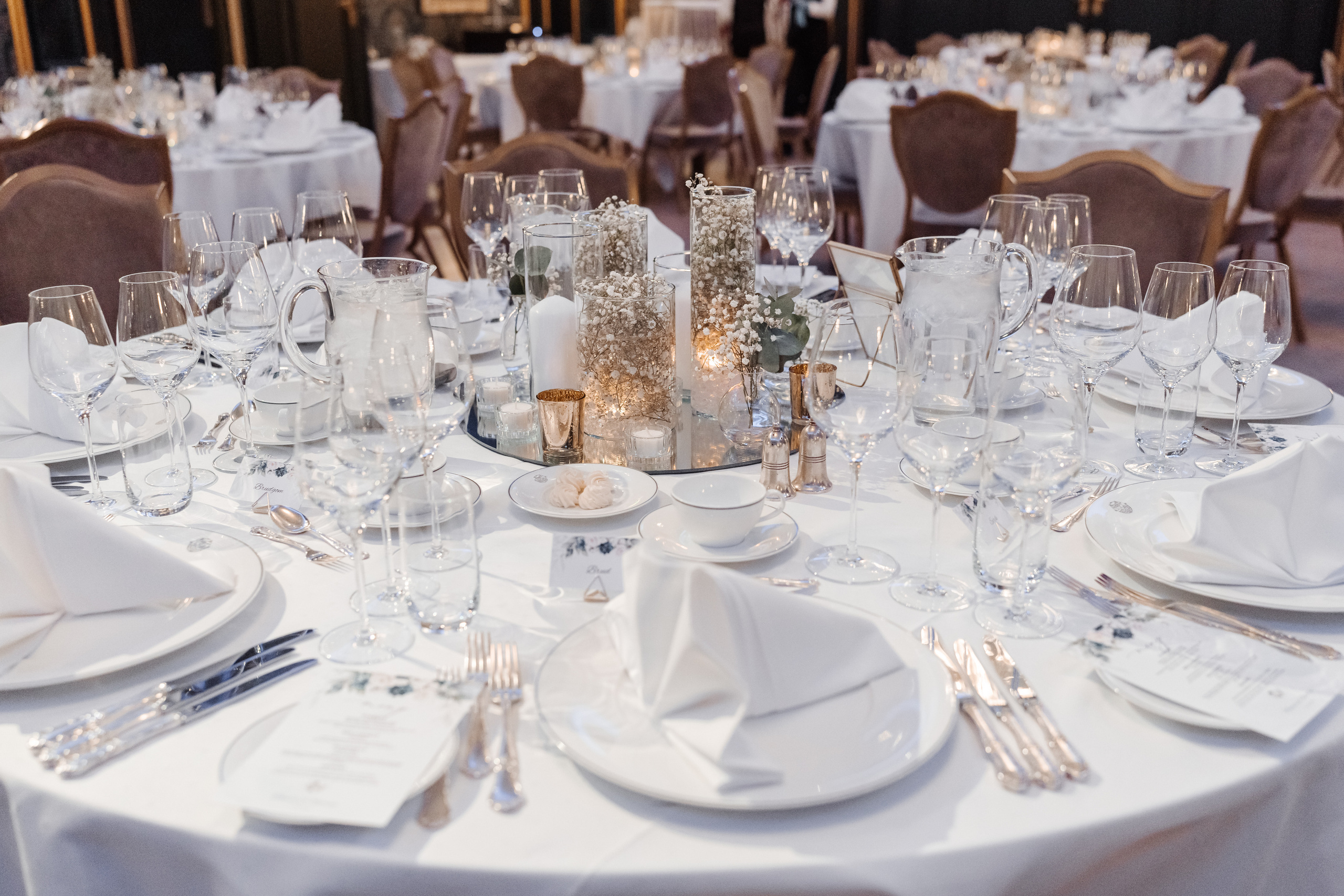 Bryllupsfotograf Grand Hotel Oslo. Bryllupsfotograf i hele Norge