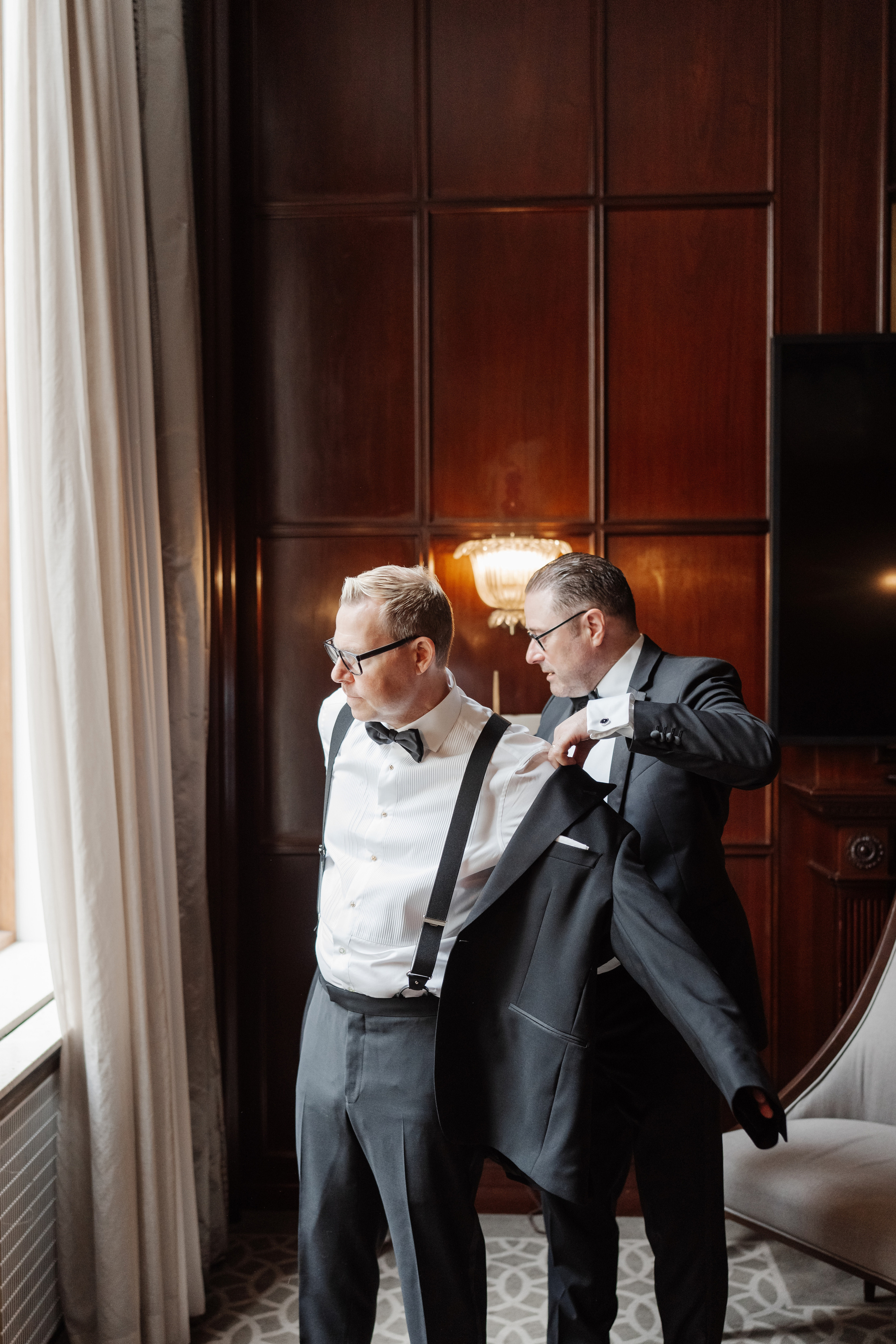 Bryllupsfotograf Grand Hotel Oslo. Bryllupsfotograf i hele Norge