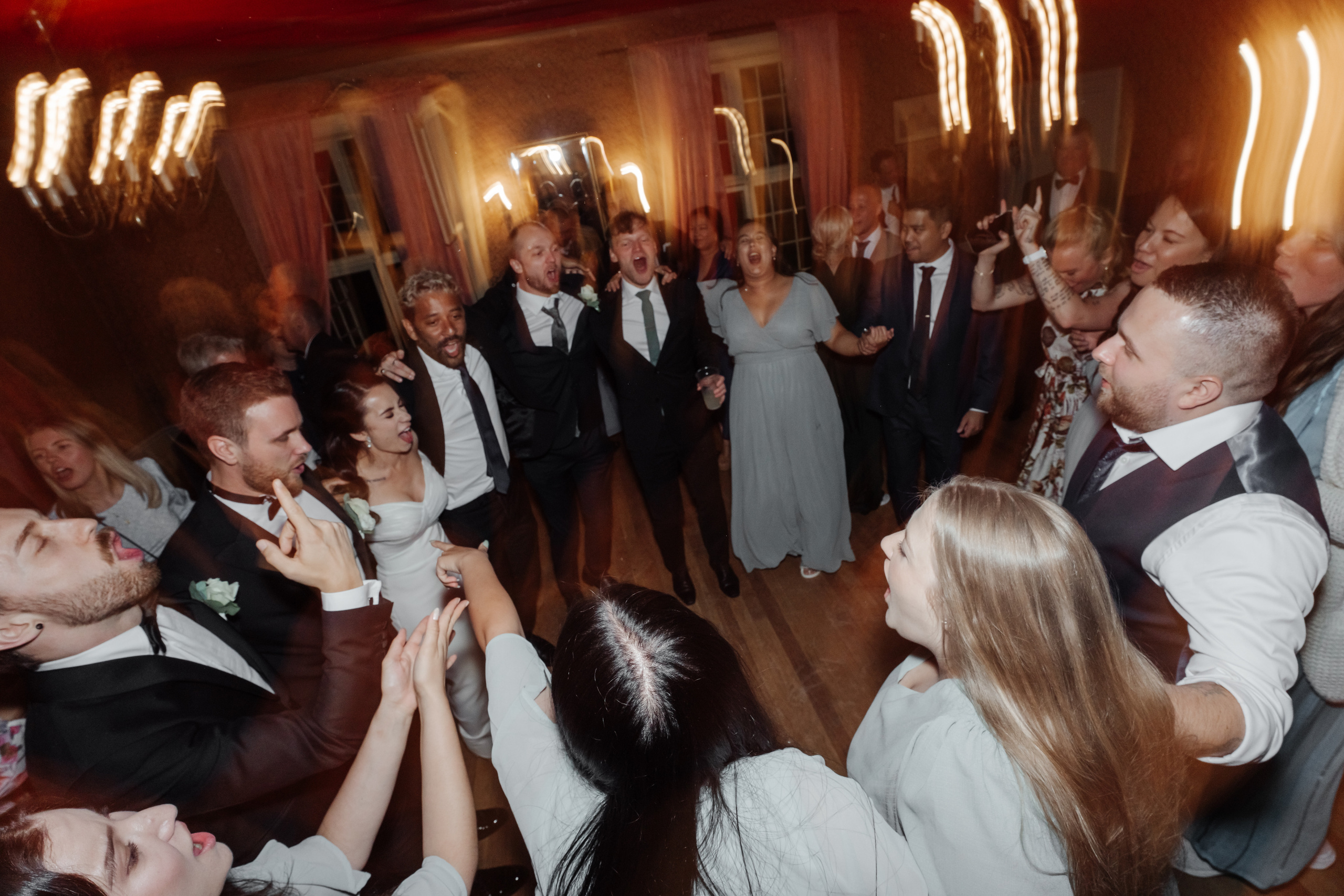 Bryllupsfotograf Oslo. Bryllupsfotograf i hele Norge