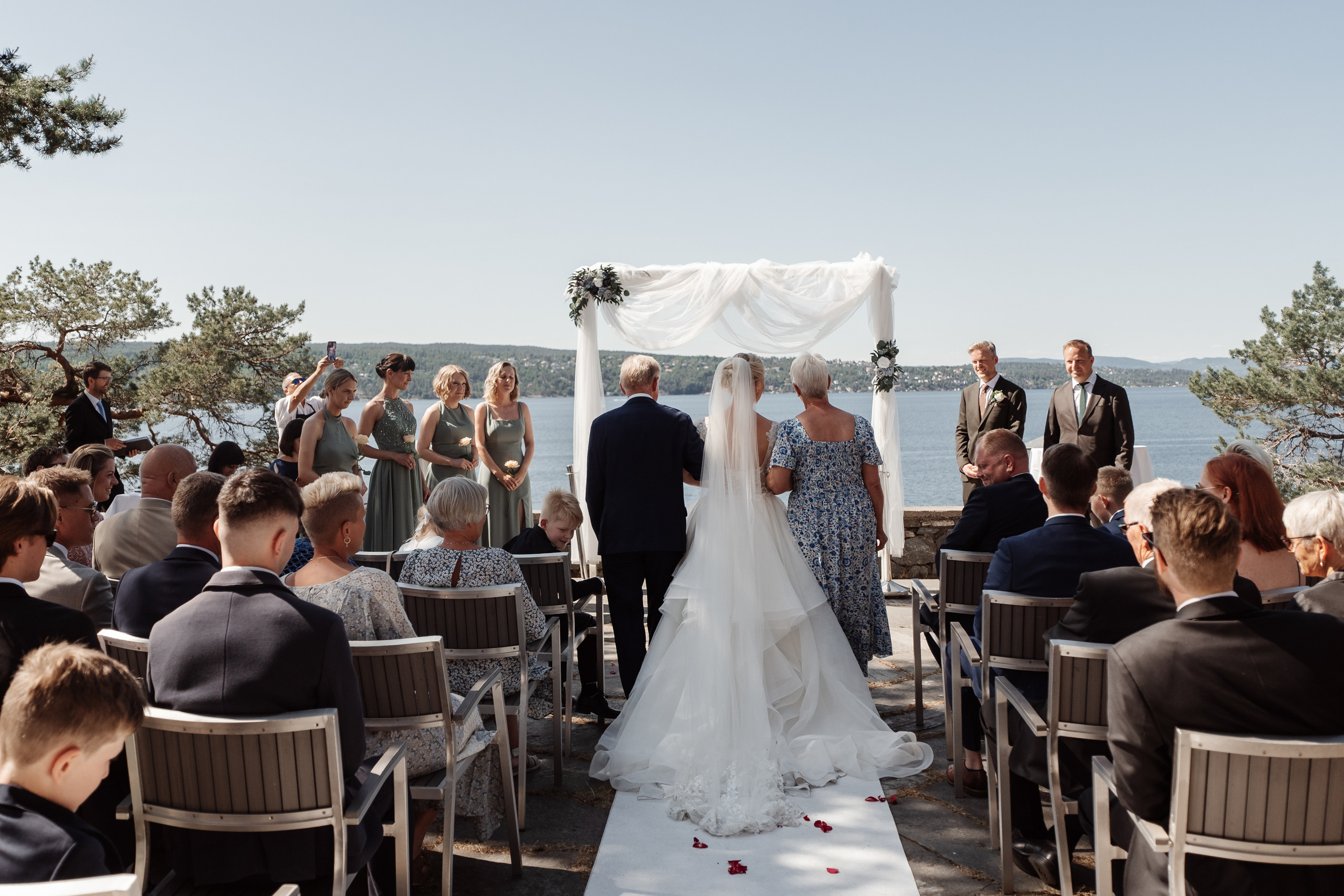 Bryllupsfotograf Grand Hotel Oslo. Bryllupsfotograf i hele Norge