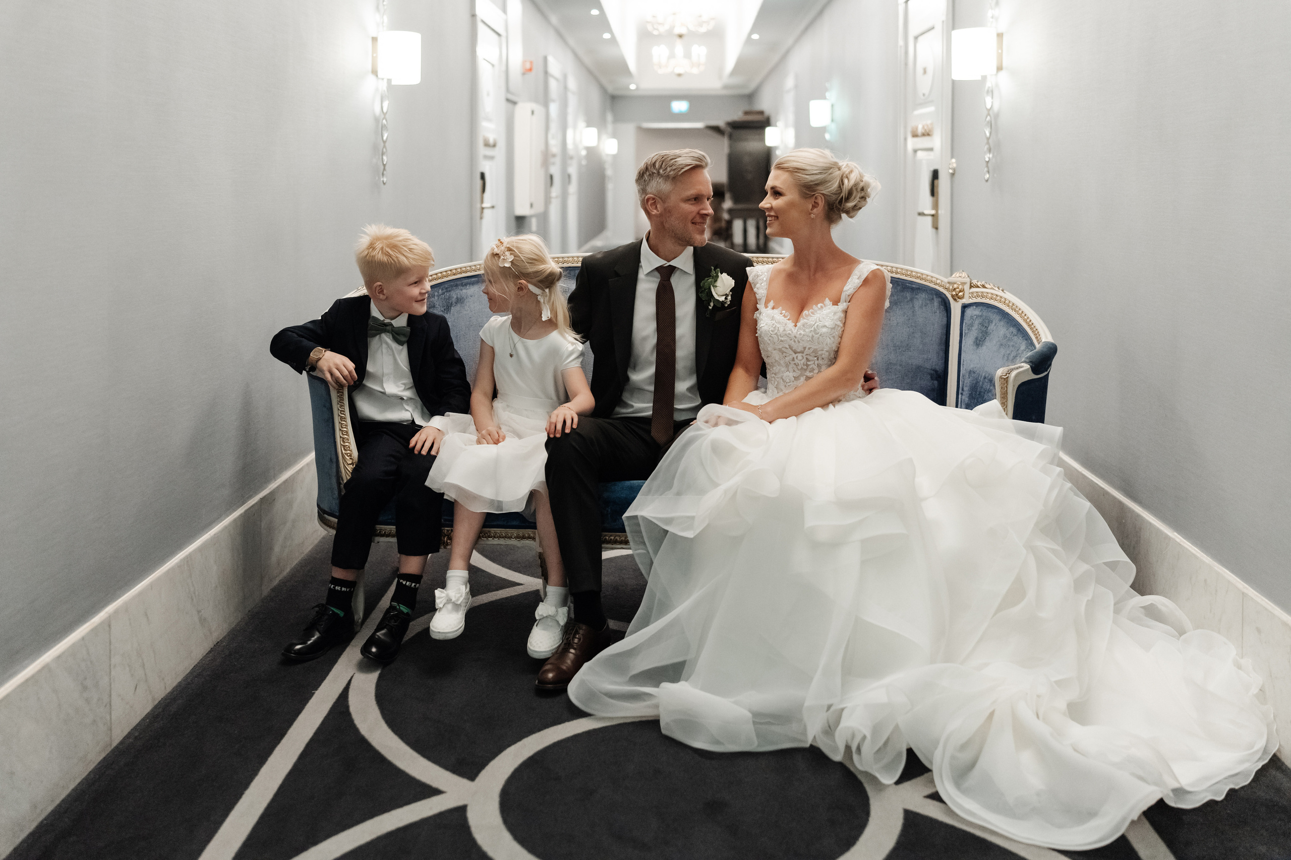 Bryllupsfotograf Grand Hotel Oslo. Bryllupsfotograf i hele Norge