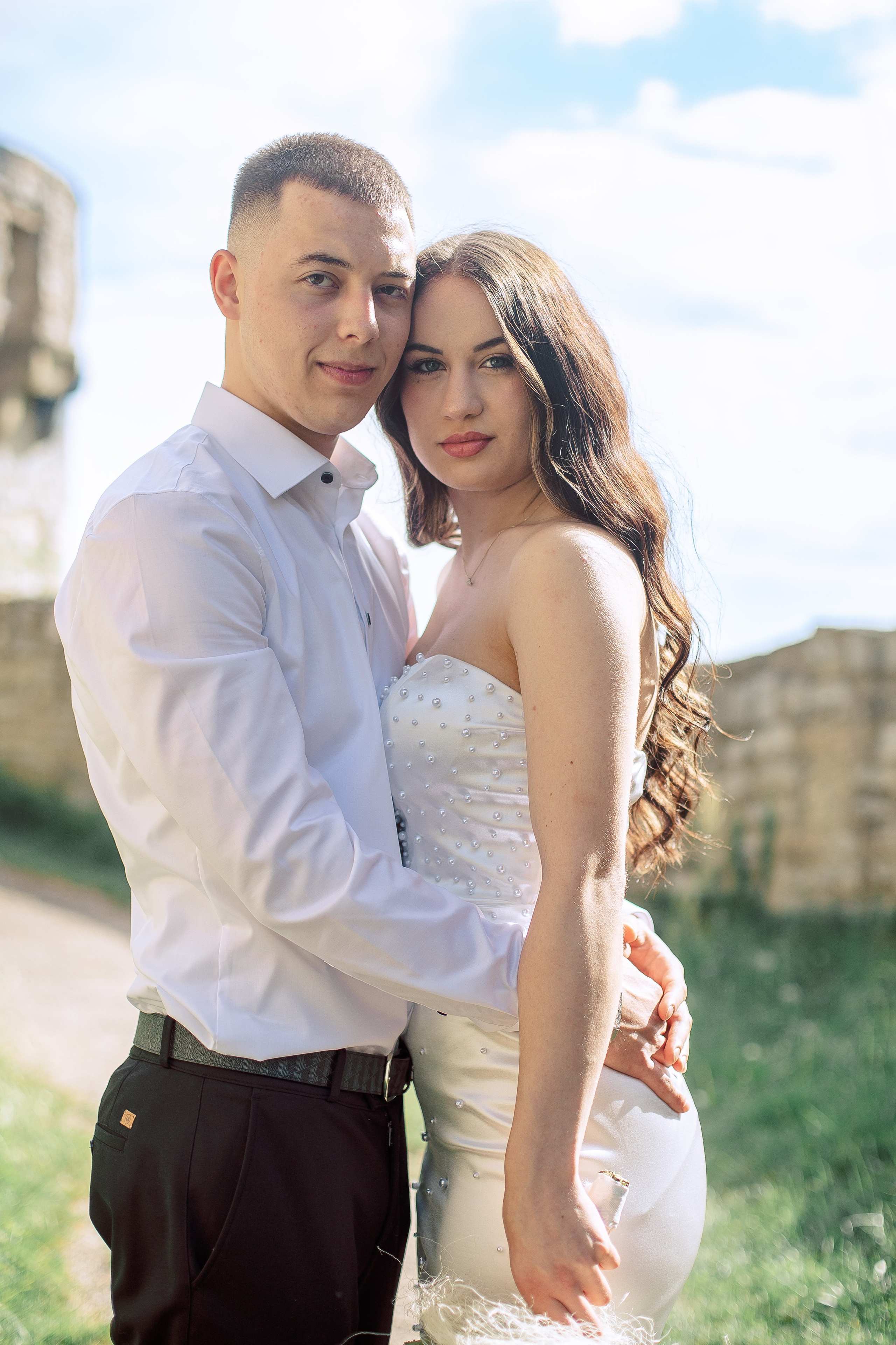 Brautpaarshooting auf Burg Hornberg. Fotograf für Hochzeits- und Familienfotos in Buchen (Odenwald) Mosbach