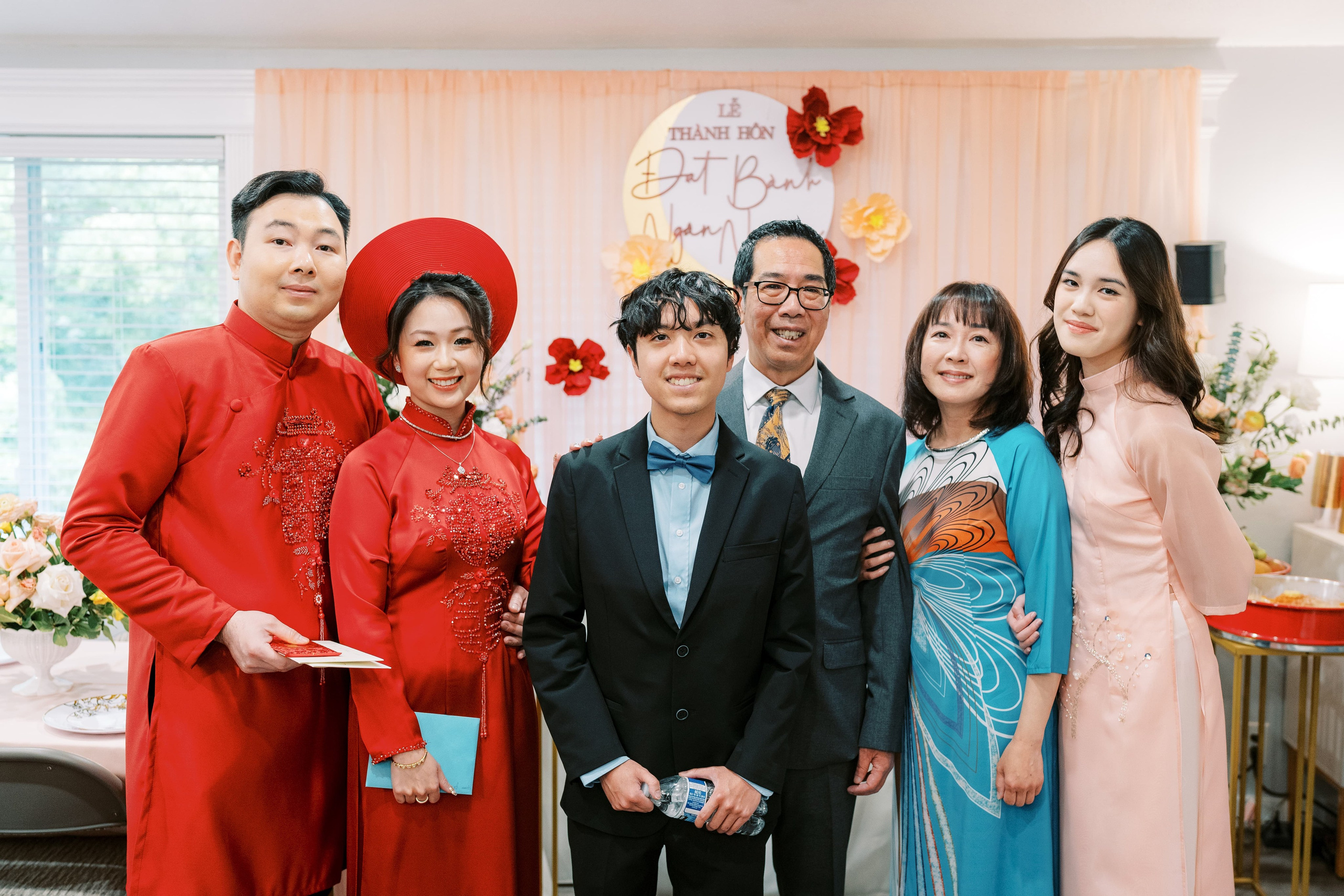 Vietnamese Tea Ceremony. Bellevue, WA. July 2024. EVAN ARISTOV WEDDING PHOTOGRAPHY — Seattle Wedding Photographer