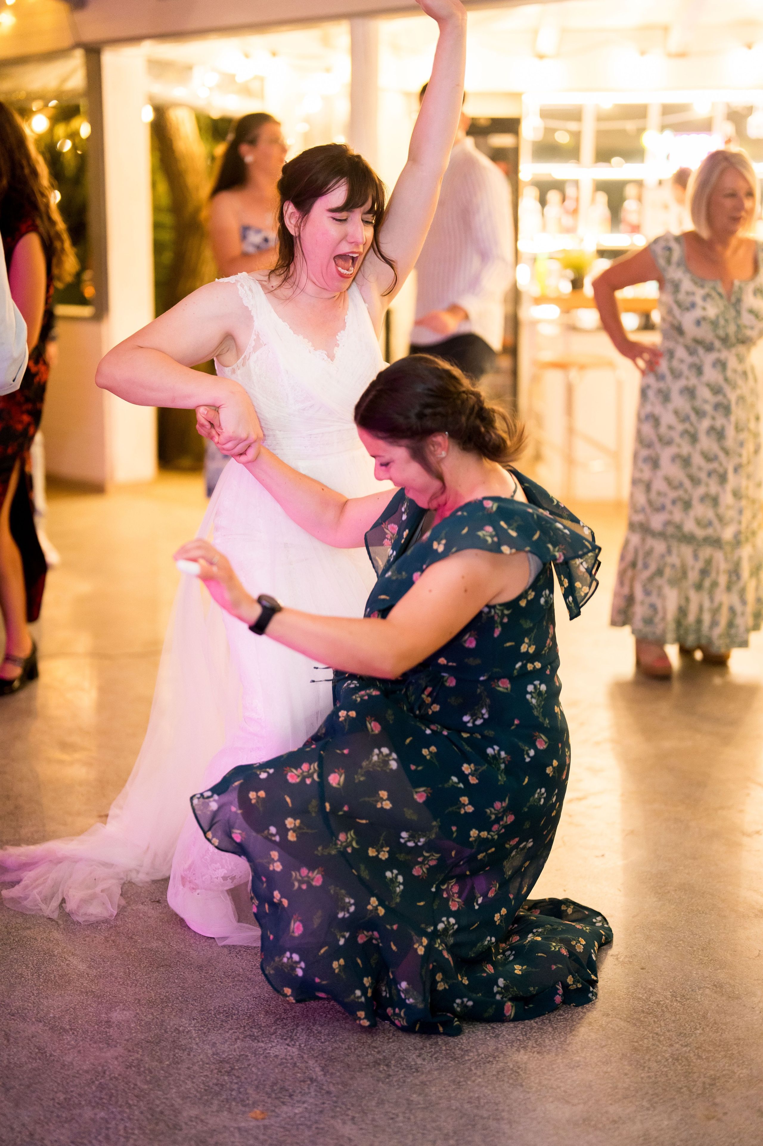 PARTY. Gabriel Florea — Fotograf nuntă București