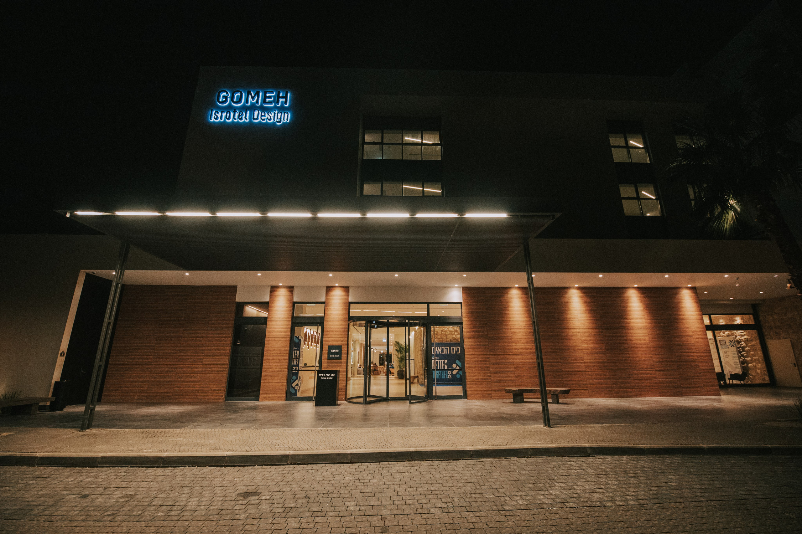 Pfizer. AMIR BUCHNIK PHOTOGRAPHER