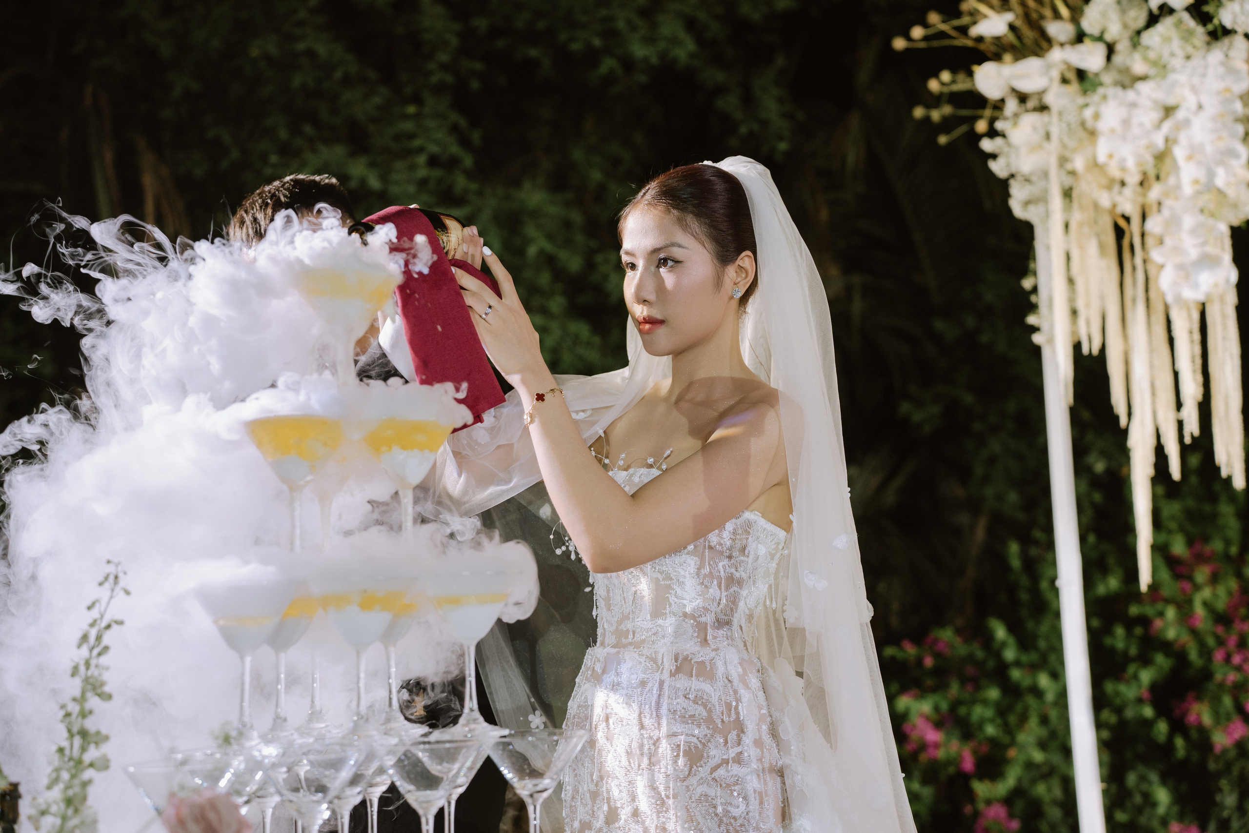 PHAT & TUYET. WEDDING PHOTOGRAPHER IN VIETNAM