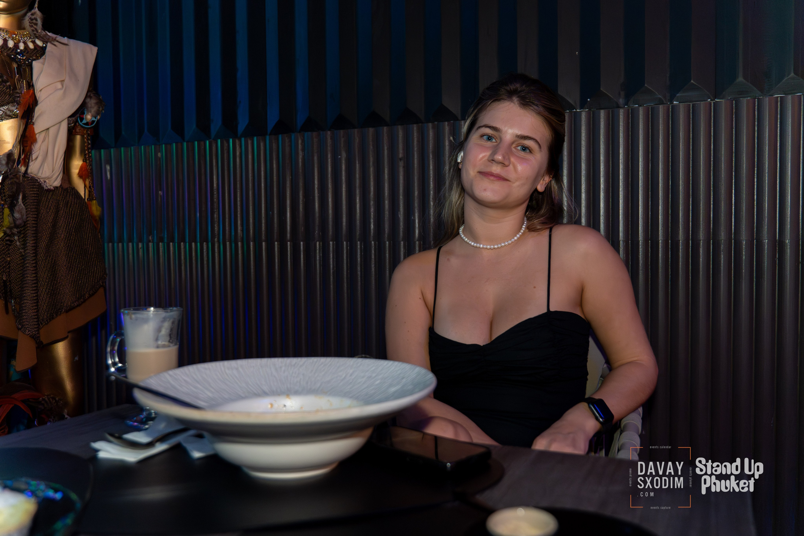 Standup Влада Лапина | Фоторепортаж | Афиша | DAVAYSXODIM.com PHUKET. АФИША|ФОТОРЕПОРТАЖИ|ИВЕНТЫ|ПХУКЕТ