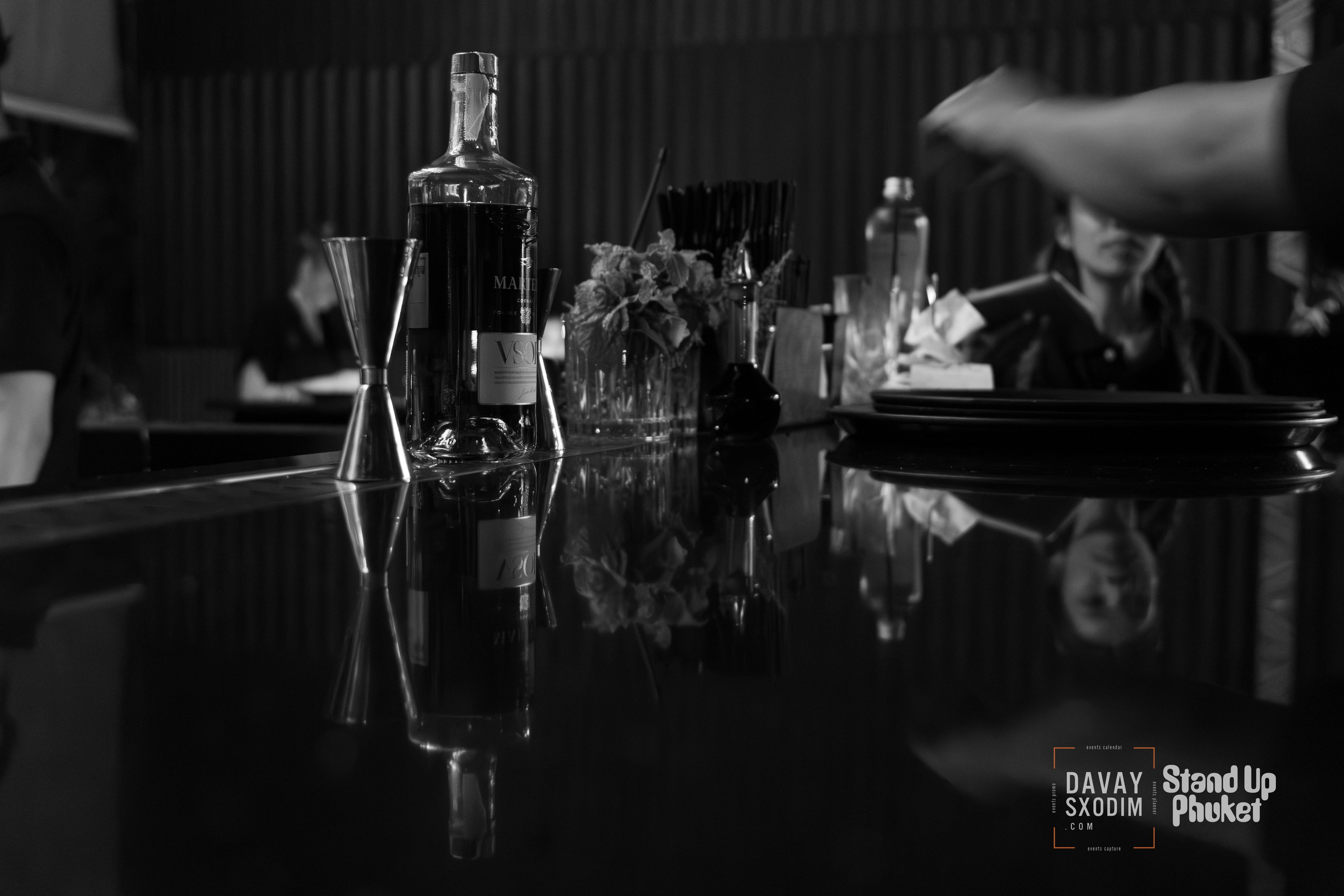 Standup Влада Лапина | Фоторепортаж | Афиша | DAVAYSXODIM.com PHUKET. АФИША|ФОТОРЕПОРТАЖИ|ИВЕНТЫ|ПХУКЕТ