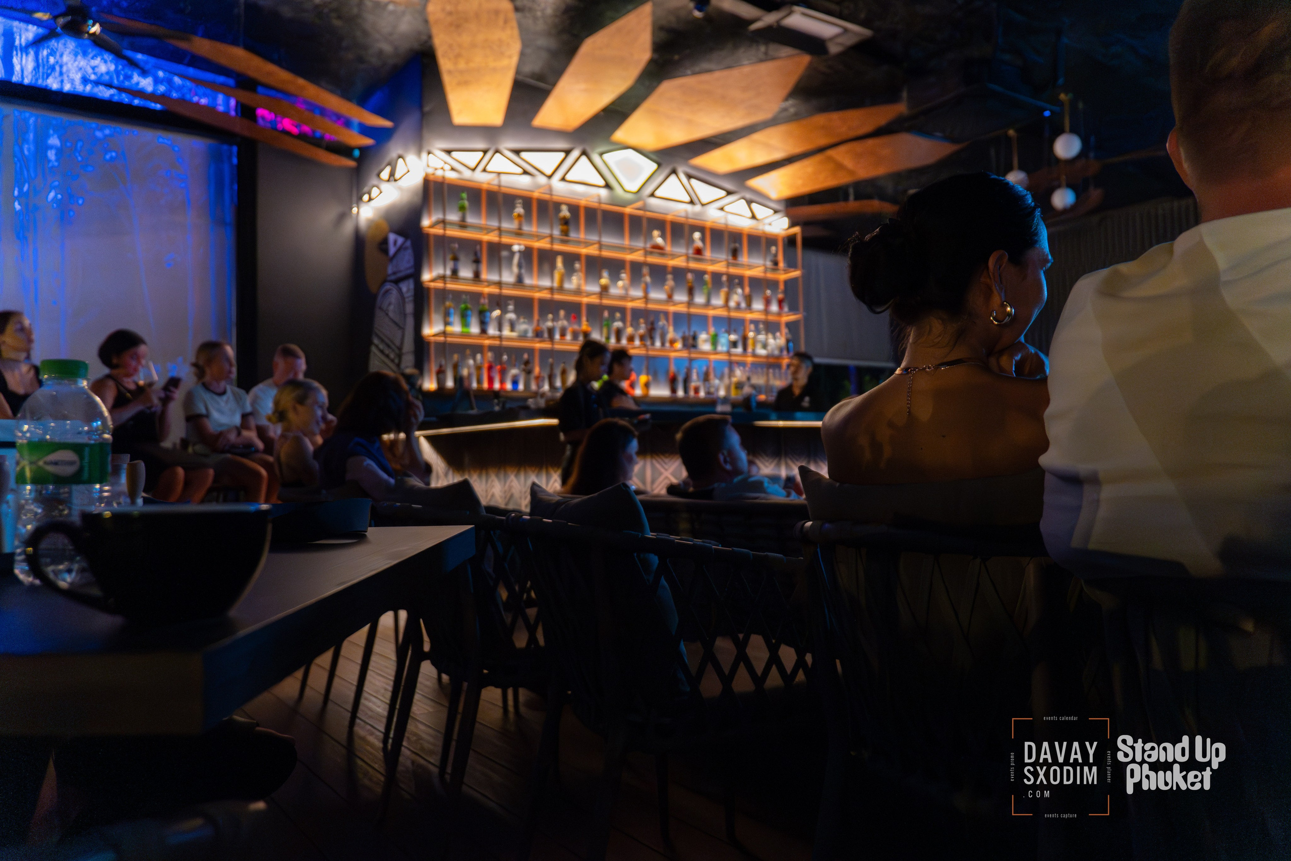 Standup Влада Лапина | Фоторепортаж | Афиша | DAVAYSXODIM.com PHUKET. АФИША|ФОТОРЕПОРТАЖИ|ИВЕНТЫ|ПХУКЕТ