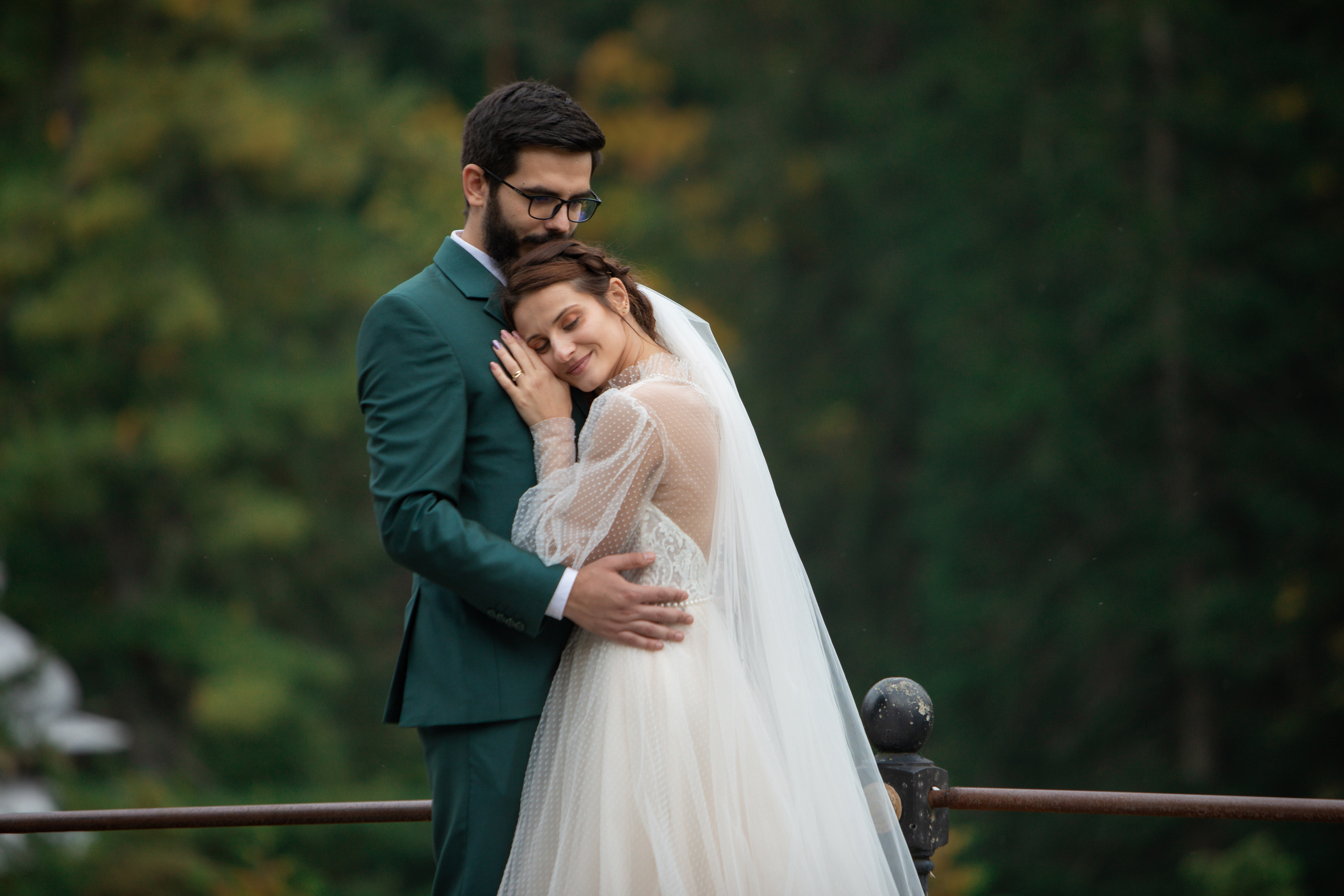 A&F One kiss for eternity. Weedding photographer and Wedding videographer profesional team