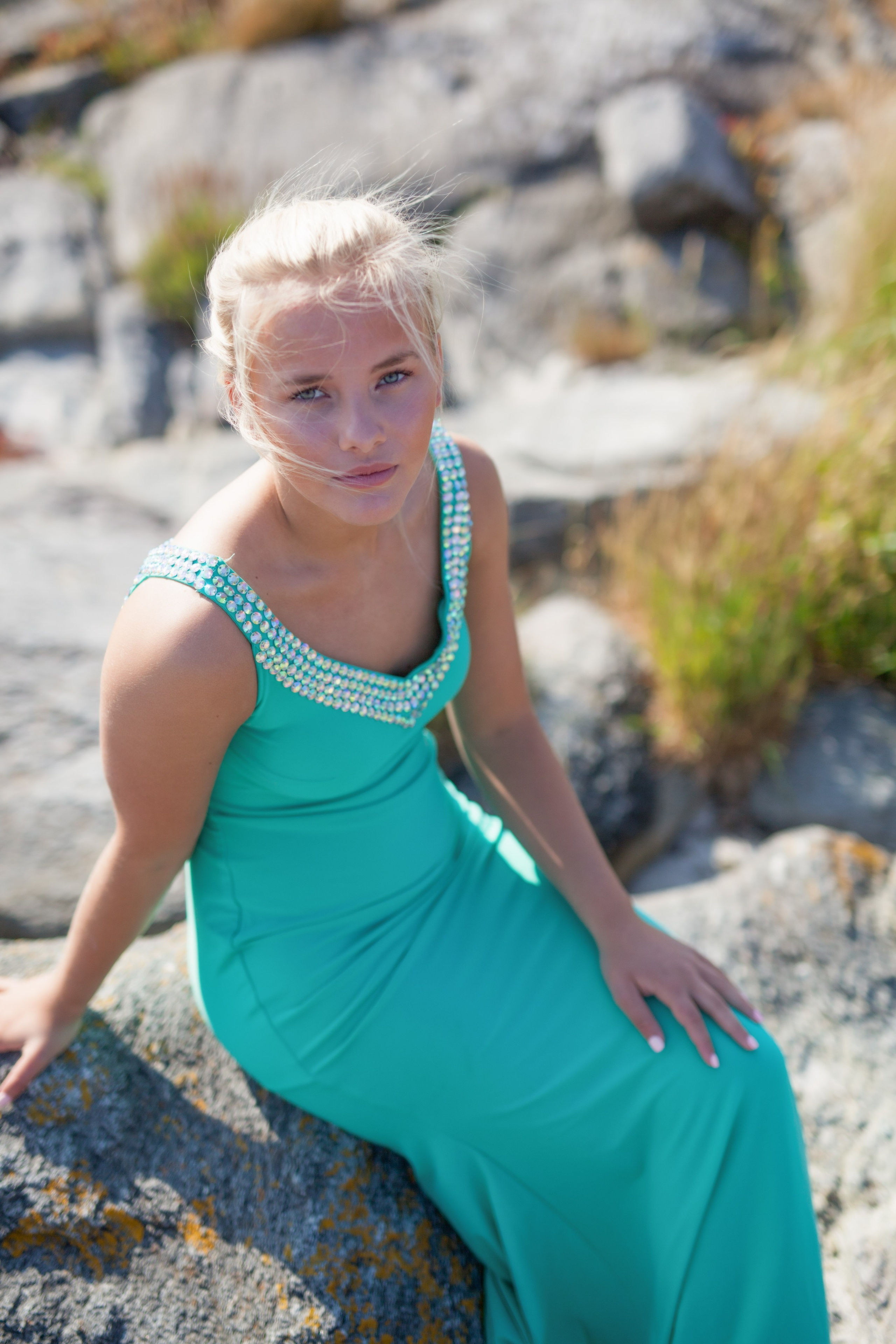 Norwegian coast. Family and real state photographer in Haugesund Dina Vikra