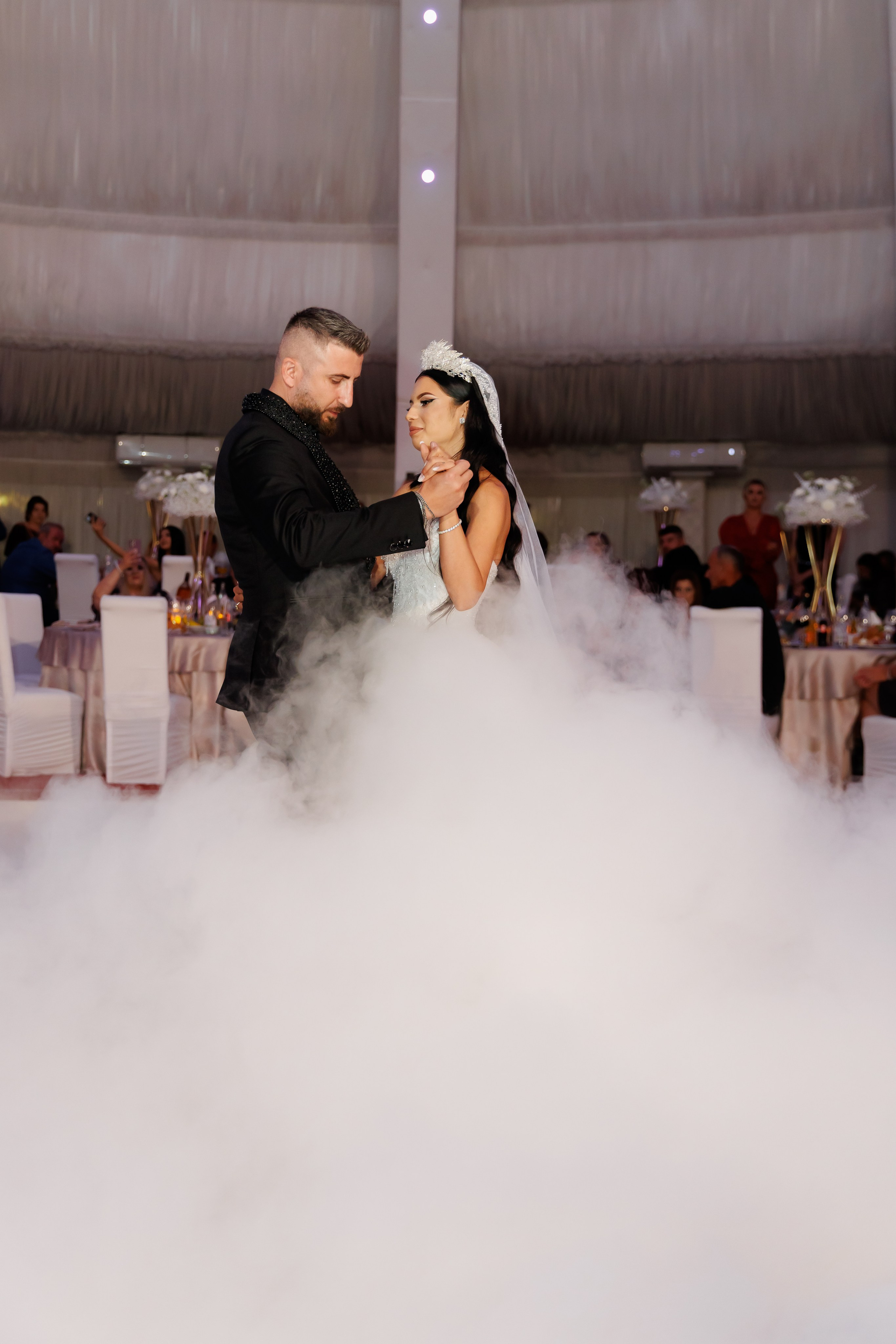 Alina & Razvan - Nuntă Pitești. Fotograf Profesionist Pitesti-Bucuresti| Mircea Seinea