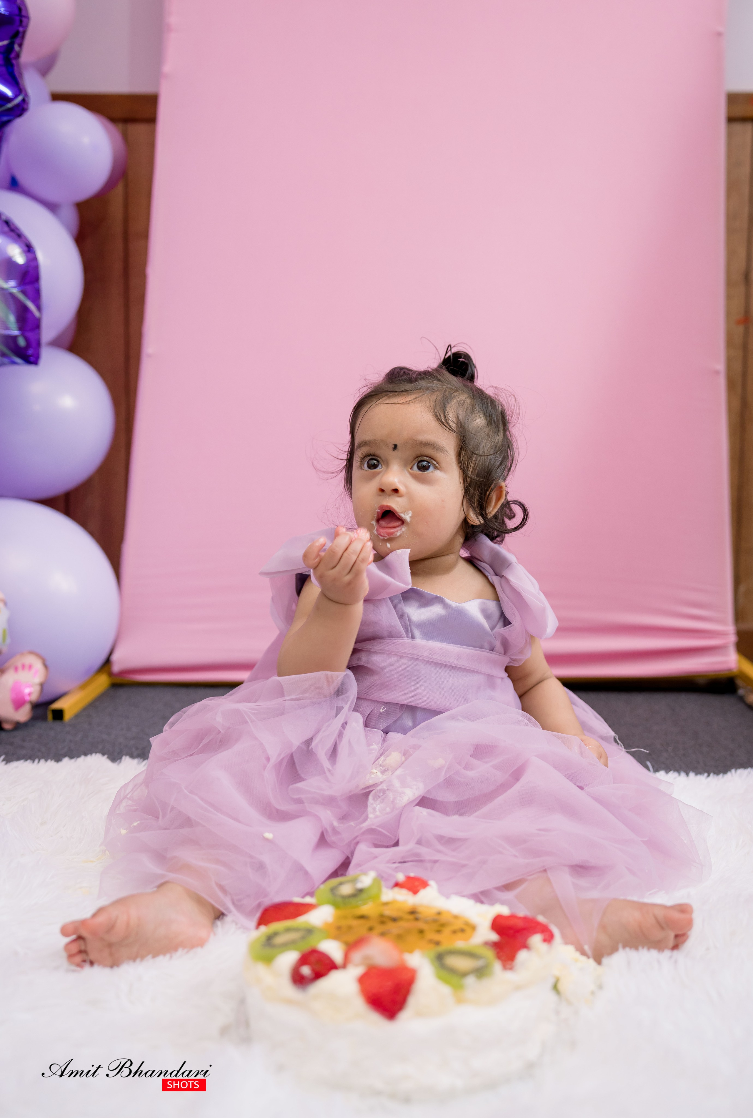 Yuhana’s Cake Smash Session. Freelance Photographer in Newcastle & Central Coast
