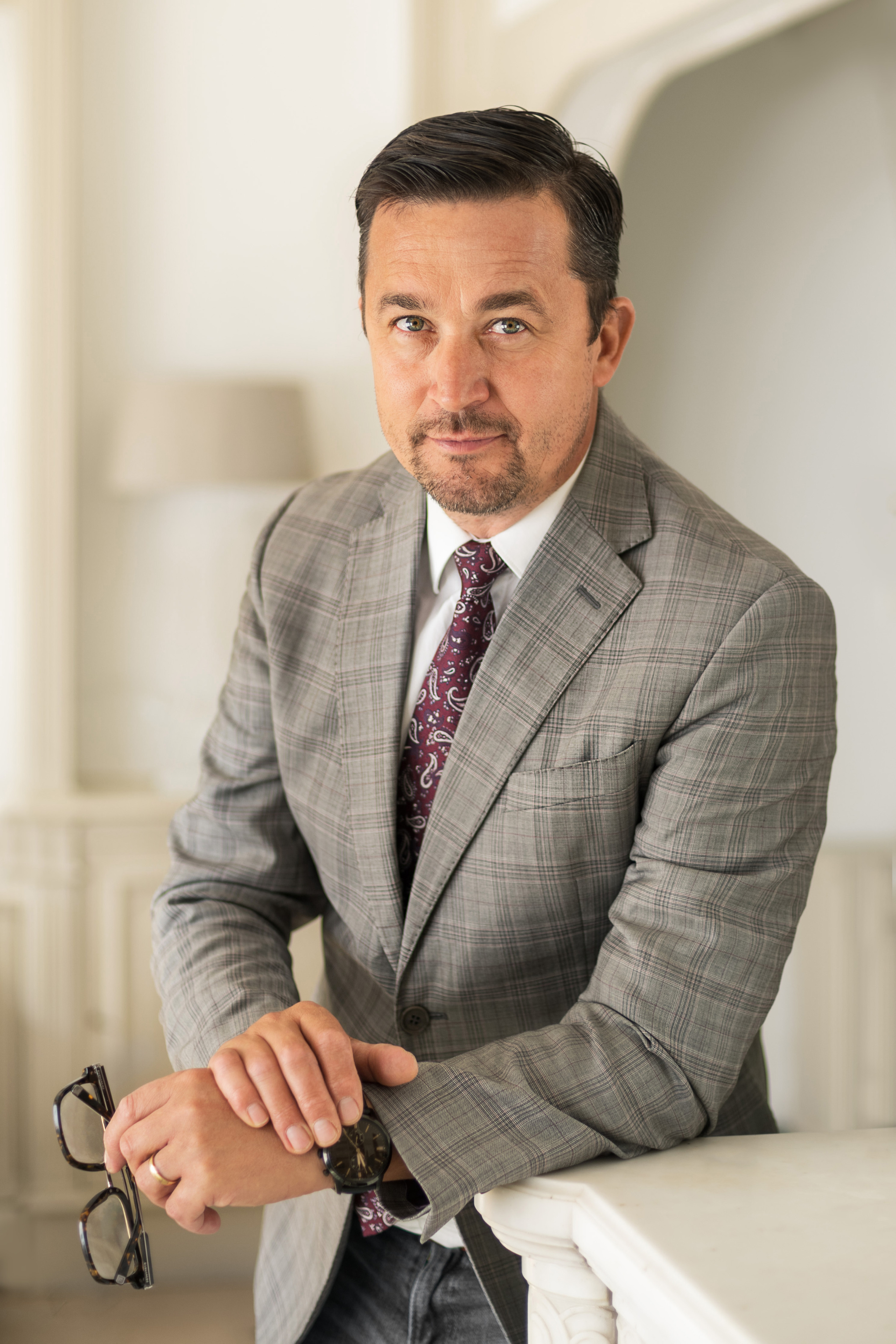 Portrait. Photographe de mariage, baptême, d’anniversaire, d’évènement à Versailles Gaudy Irina