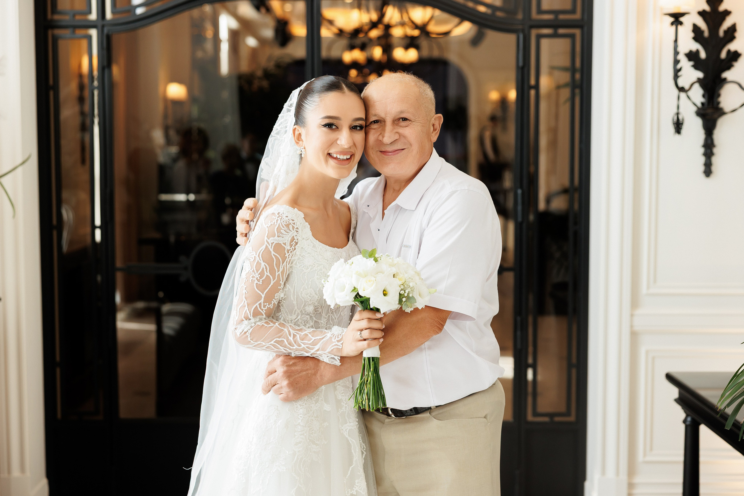 Serghei & Erica — Queen Residence. Servicii Foto și Video 067188353