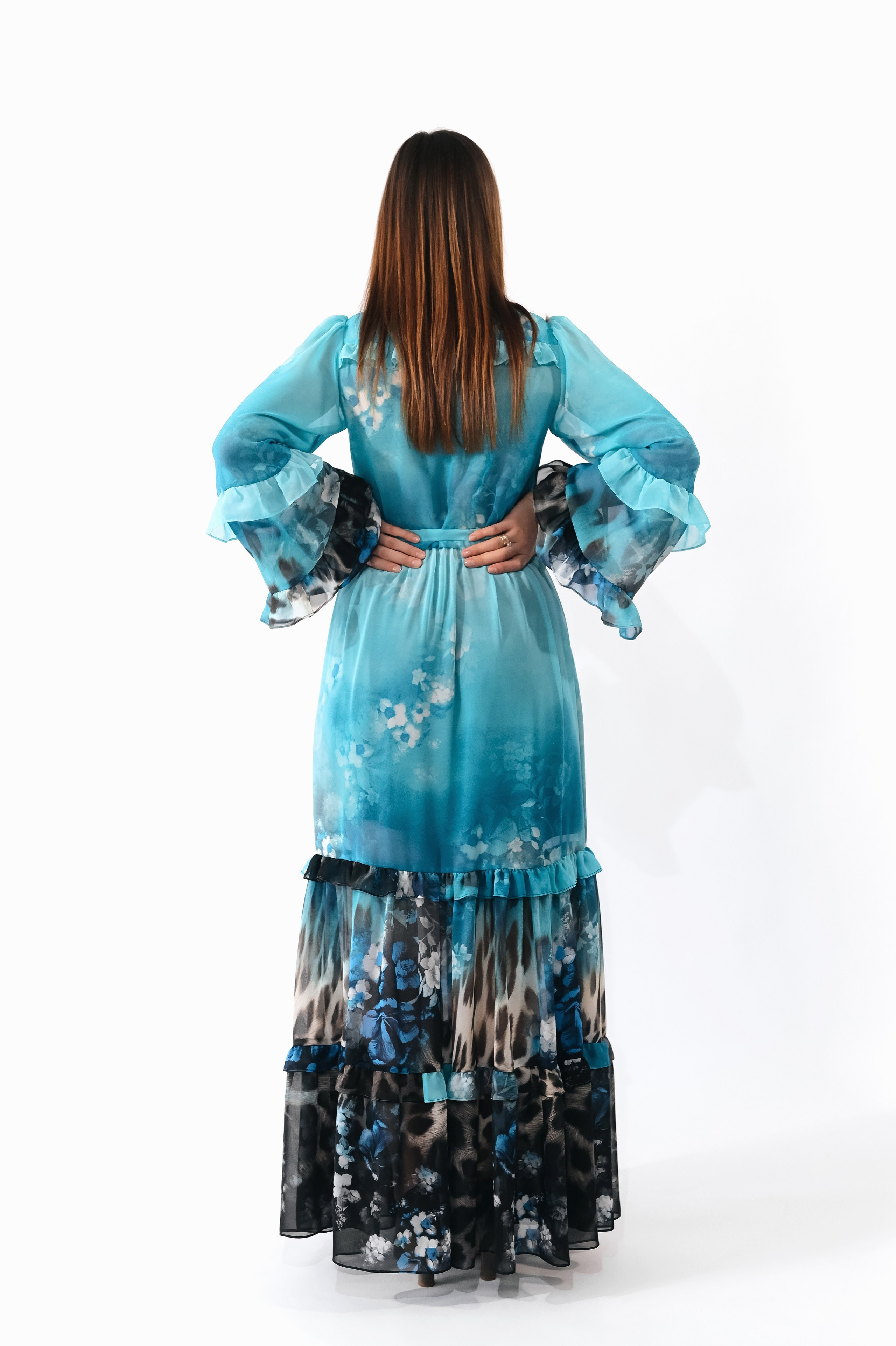 Rochie lungă din voal. Designer vestimentar: elaborarea, proiectarea și confectionare…