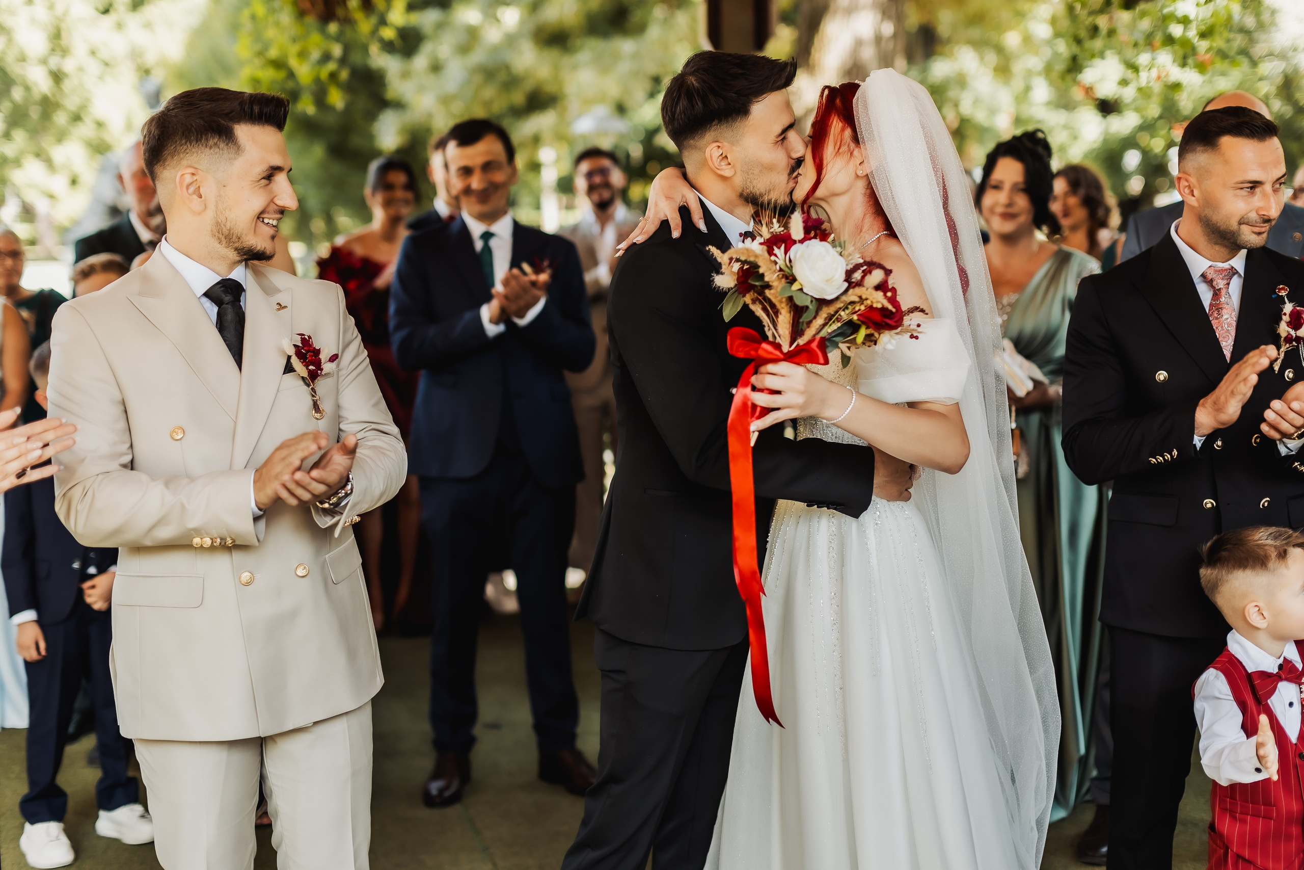 Like Bonnie & Clyde. Fotograf nuntă Bistrița | Fotograf botez & evenimente — Happy Weddings