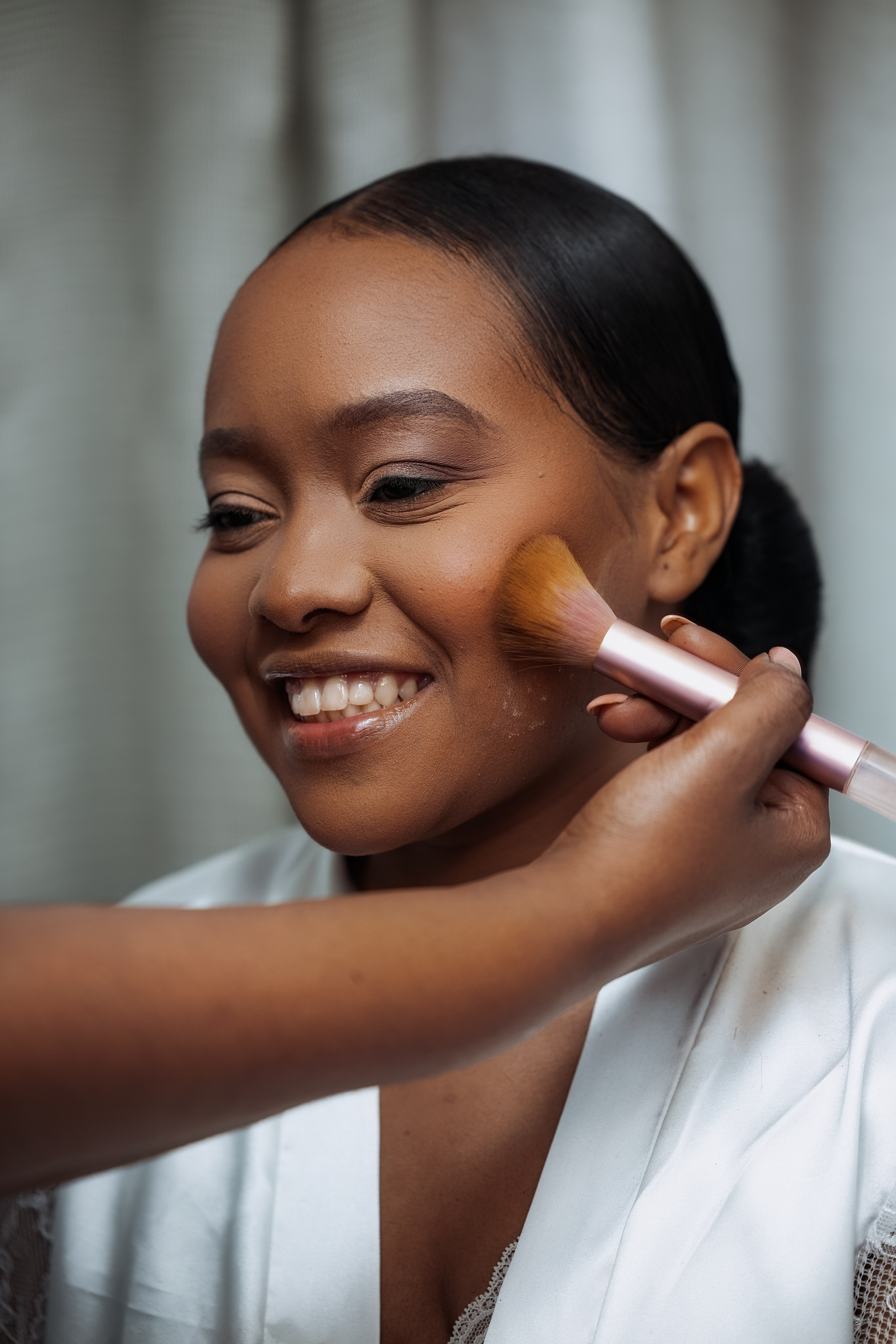 Nawik e Ethson. Fazemos o seu casamento ser lembrado por gerações