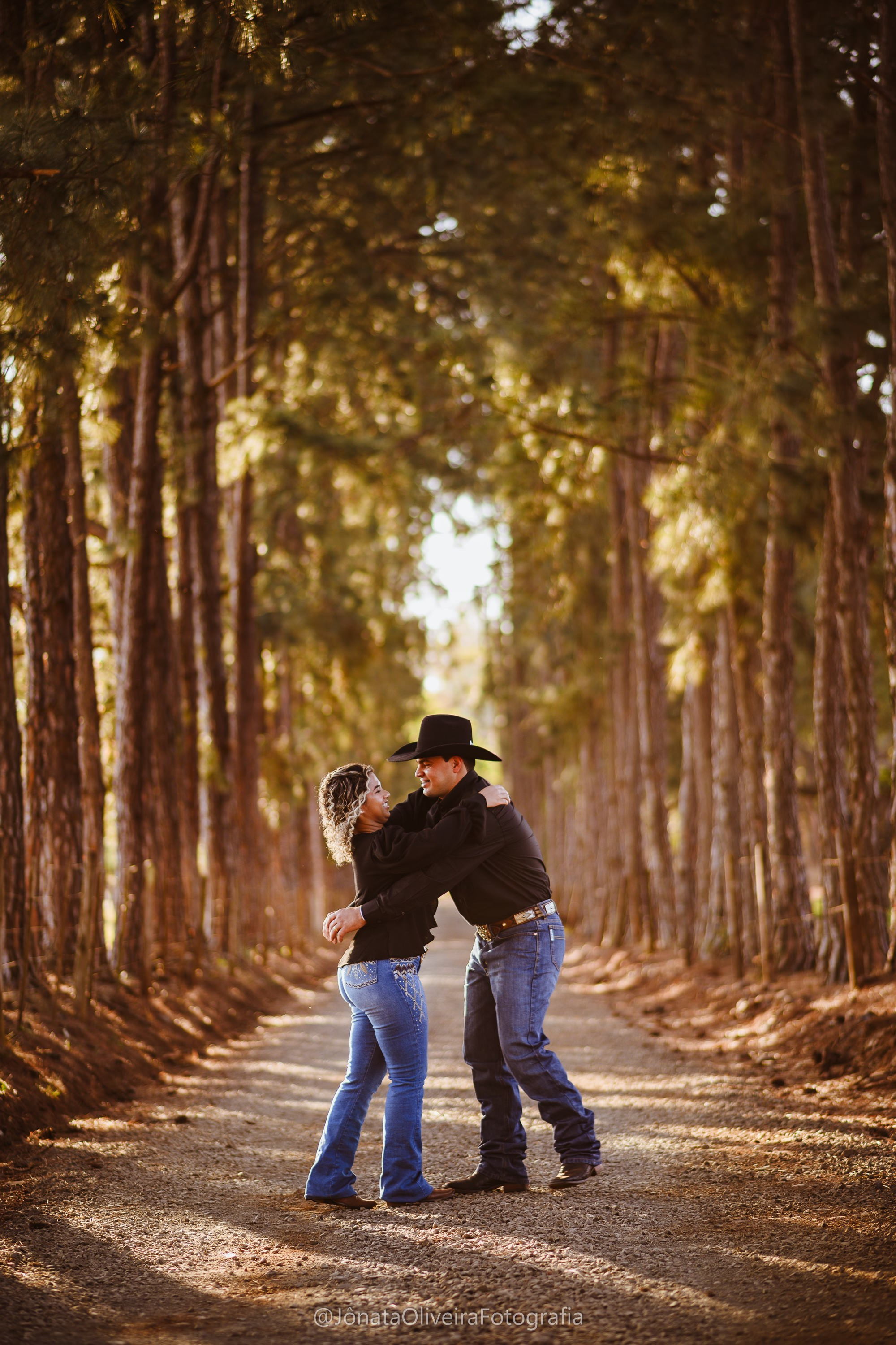 Pre Wedding Luérica e Vinicius. Fotografia de casamentos e ensaios em avaré Jônata Oliveira