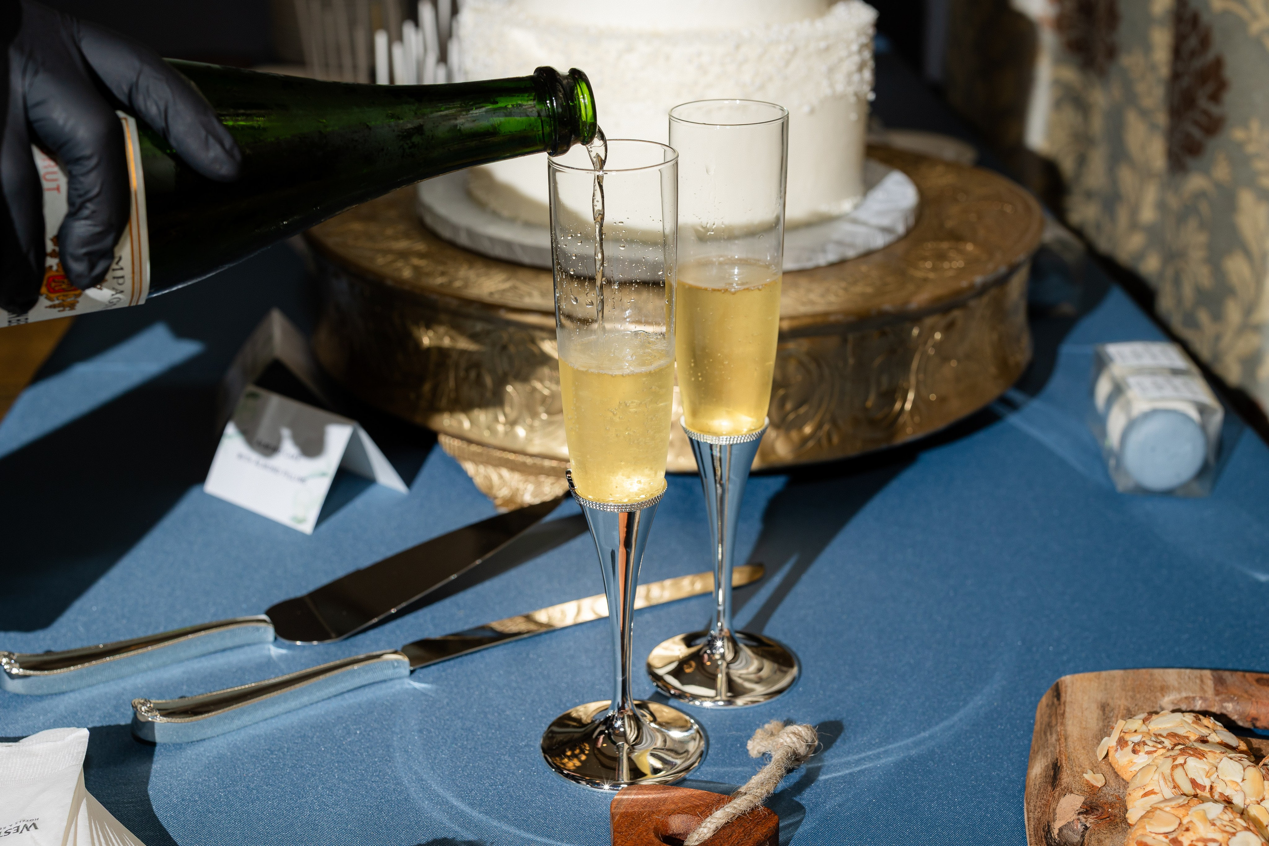 Westin Poinsett Wedding in Downtown Greenville | Brooke & Mike’s Elegant City Celebration. Wedding and portrait photography in Greenville SC