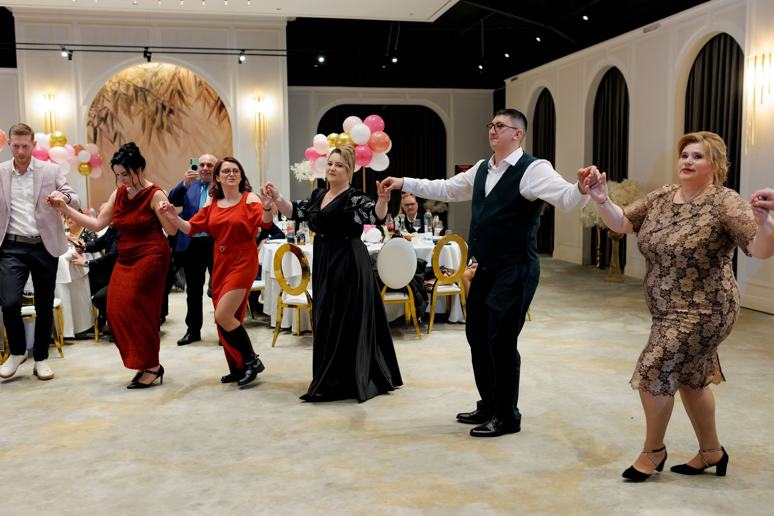 Povestea voastră, regizată de noi |Cristi Turculet Videograf Nuntă Suceava | wedding highlight. Servicii foto-video profesionale, pentru momente de neuitat