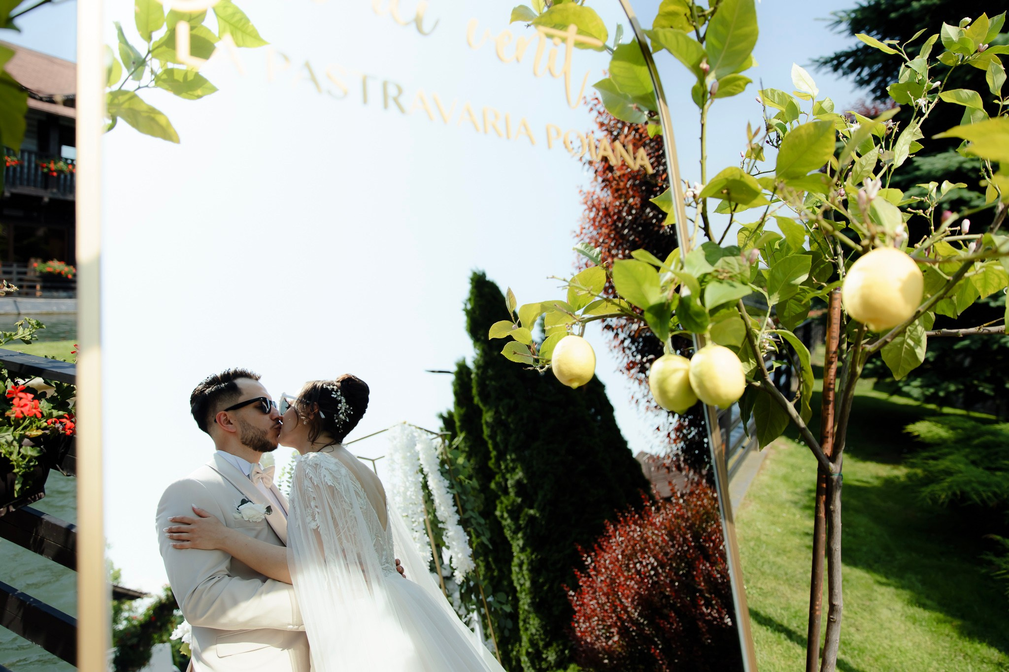 Ioana & Ionuț | Nuntă de poveste la Păstrăvăria Poiana din Mălini județul Suceava. Servicii foto-video profesionale, pentru momente de neuitat