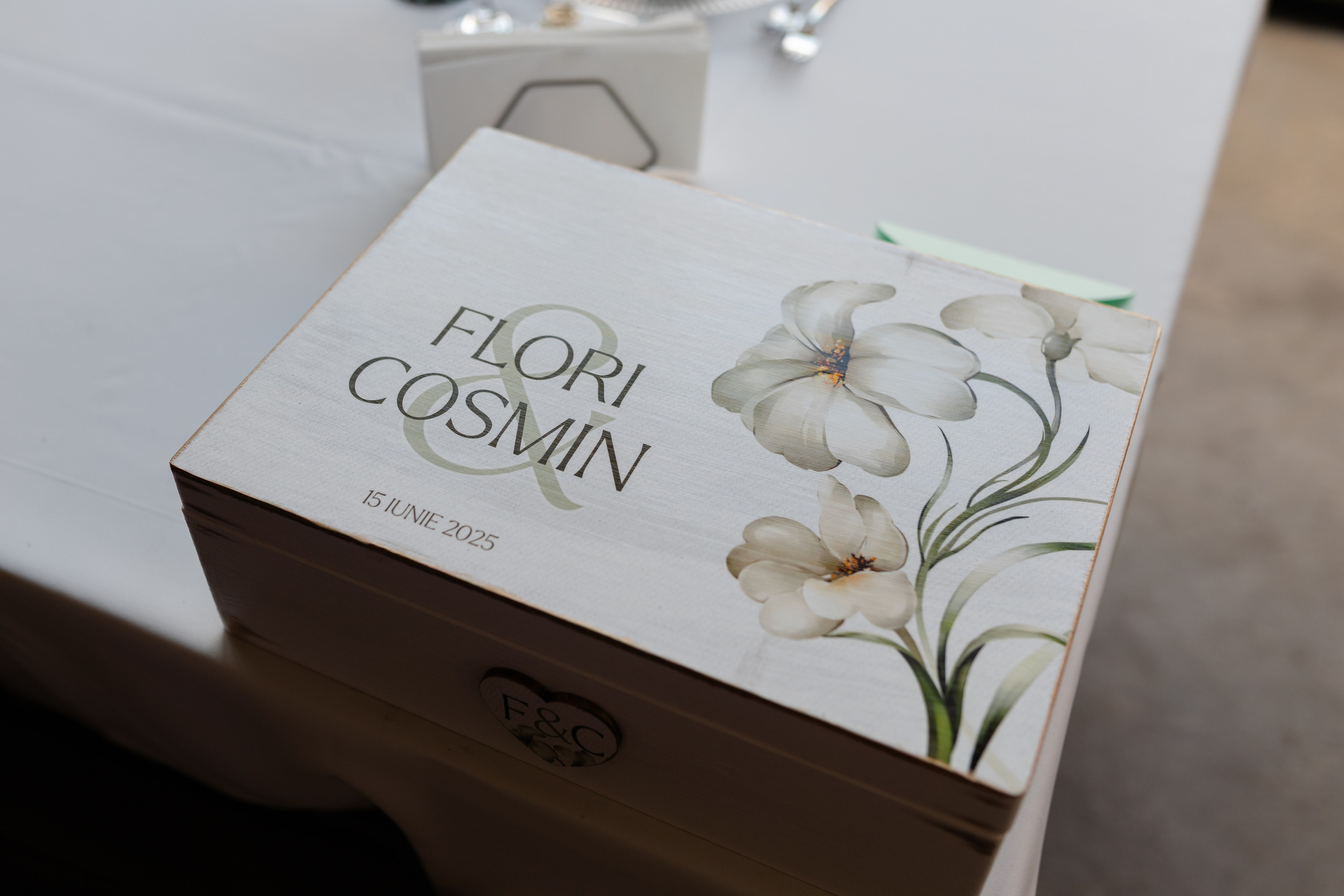 Flori & Cosmin. Main