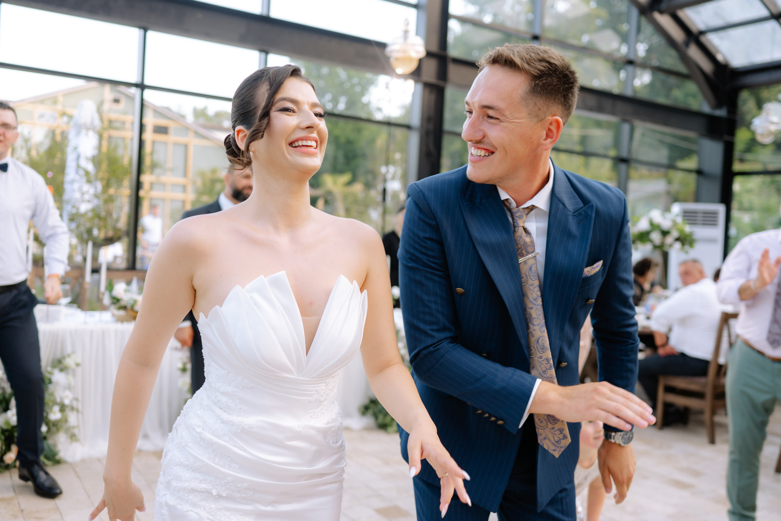 Ioana + Alex | Wedding day | Kalipso Lago. Proud Vision Weddings | Wedding Photography & Films — Servicii profesionale Foto Video Nunta Iasi