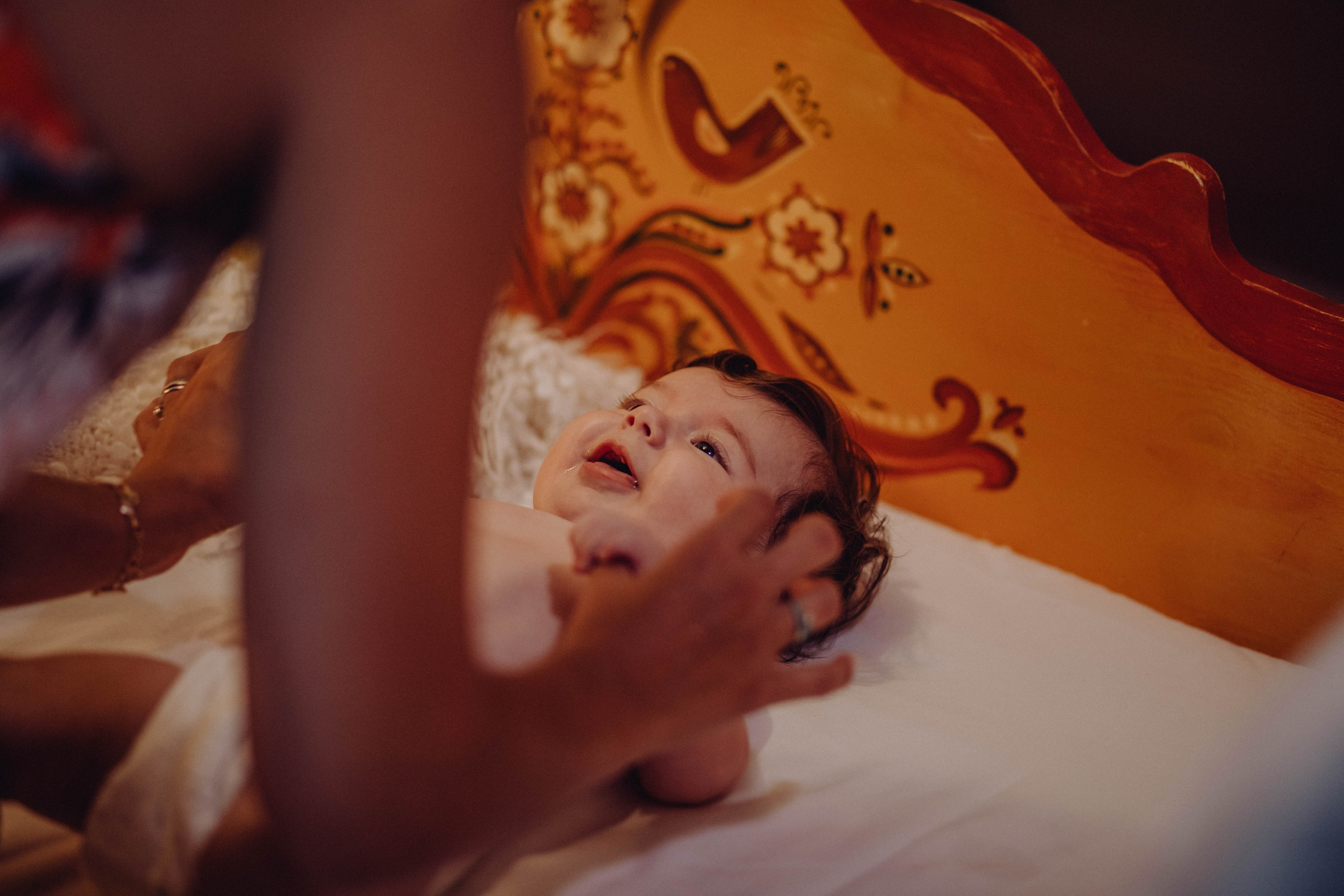 Zaira. Wedding & couple photographer from Romania Rut Vetan