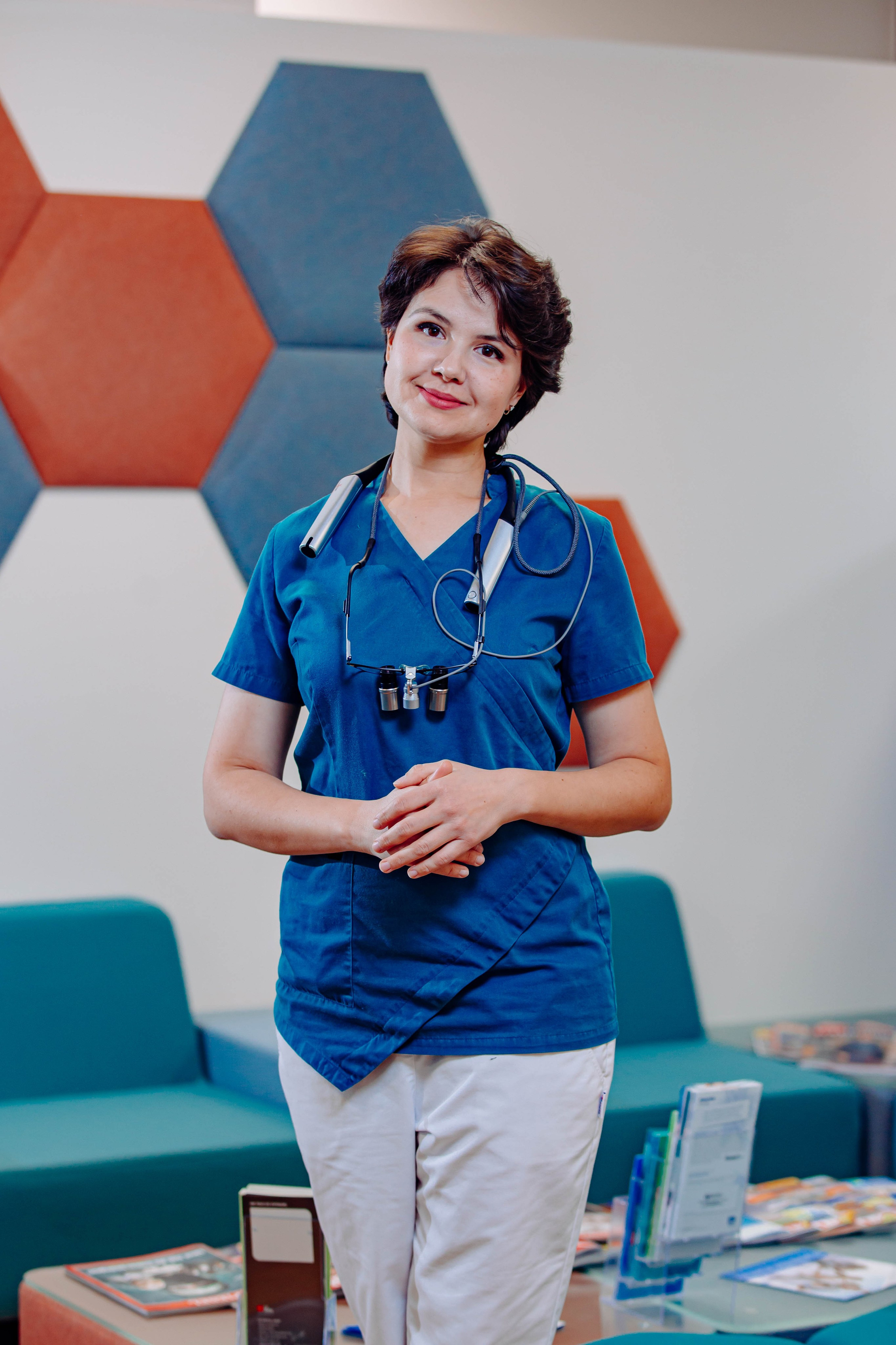 Zahnarztpraxis. Portrait family photographer in Berlin Elena Zakh