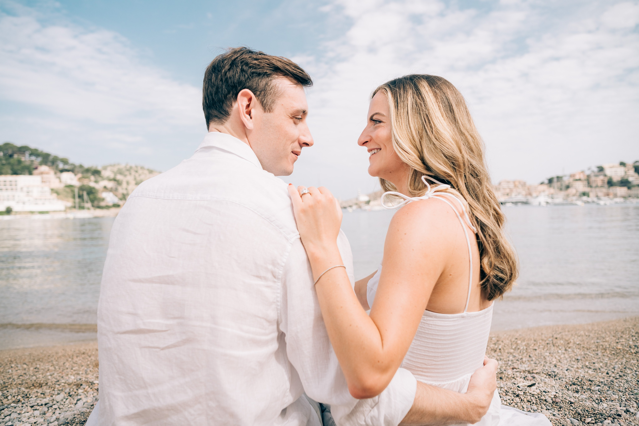 Relaxed Couple Session in Mallorca — Citrus Fields & Seaside. Фотограф у Пальма де Майорка