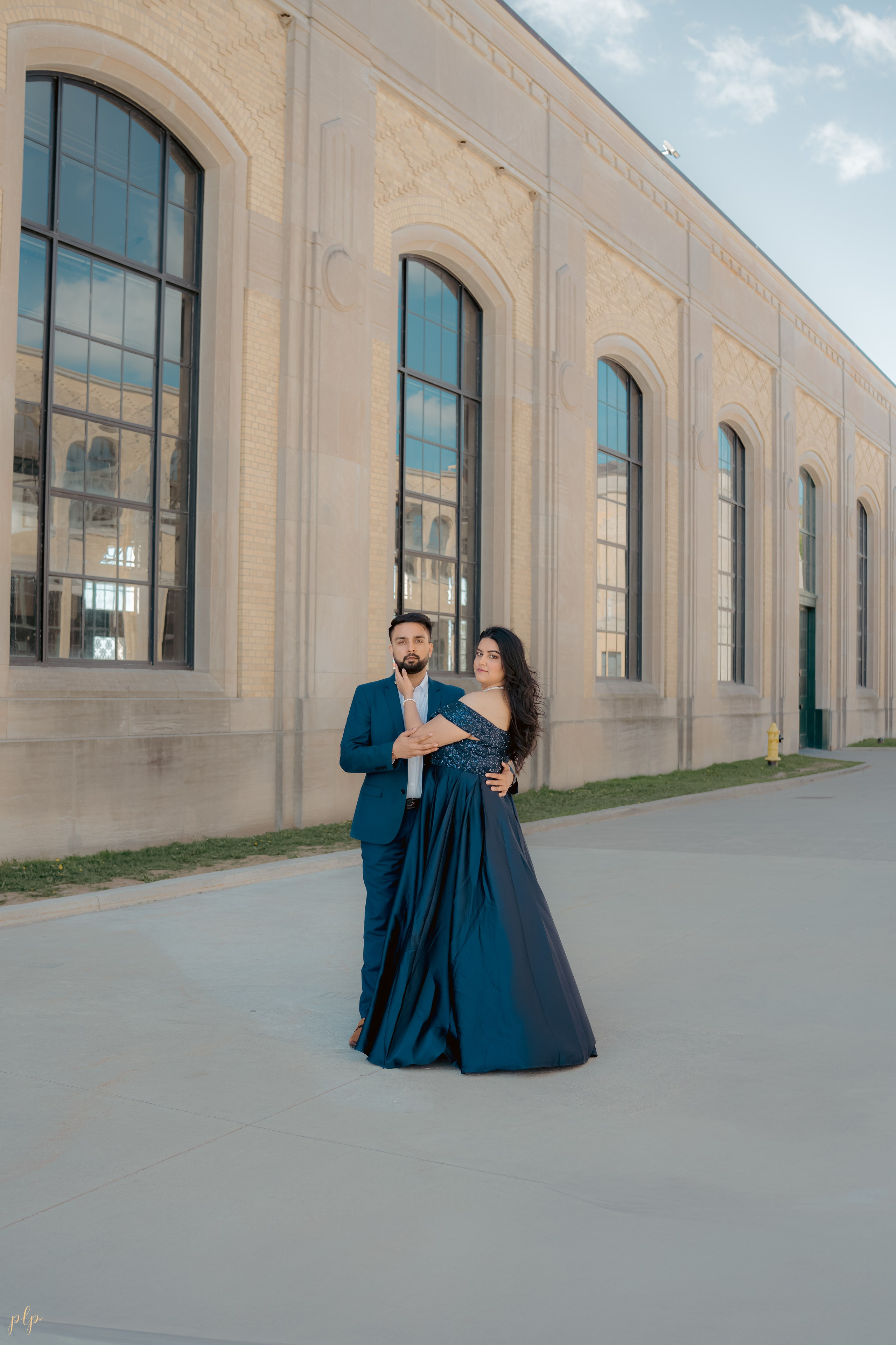 Dhairya and Krupali. Wedding Photographers and Filmmakers