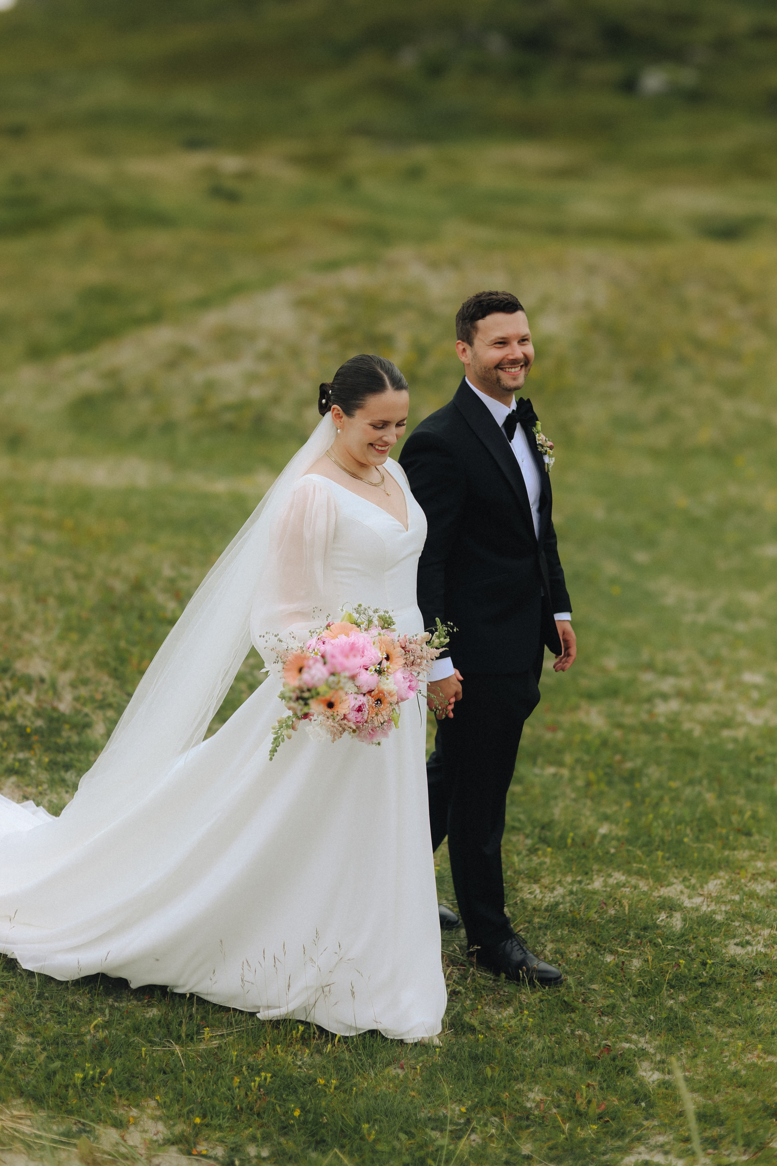 Just lots of love. Warm family & Wedding stories