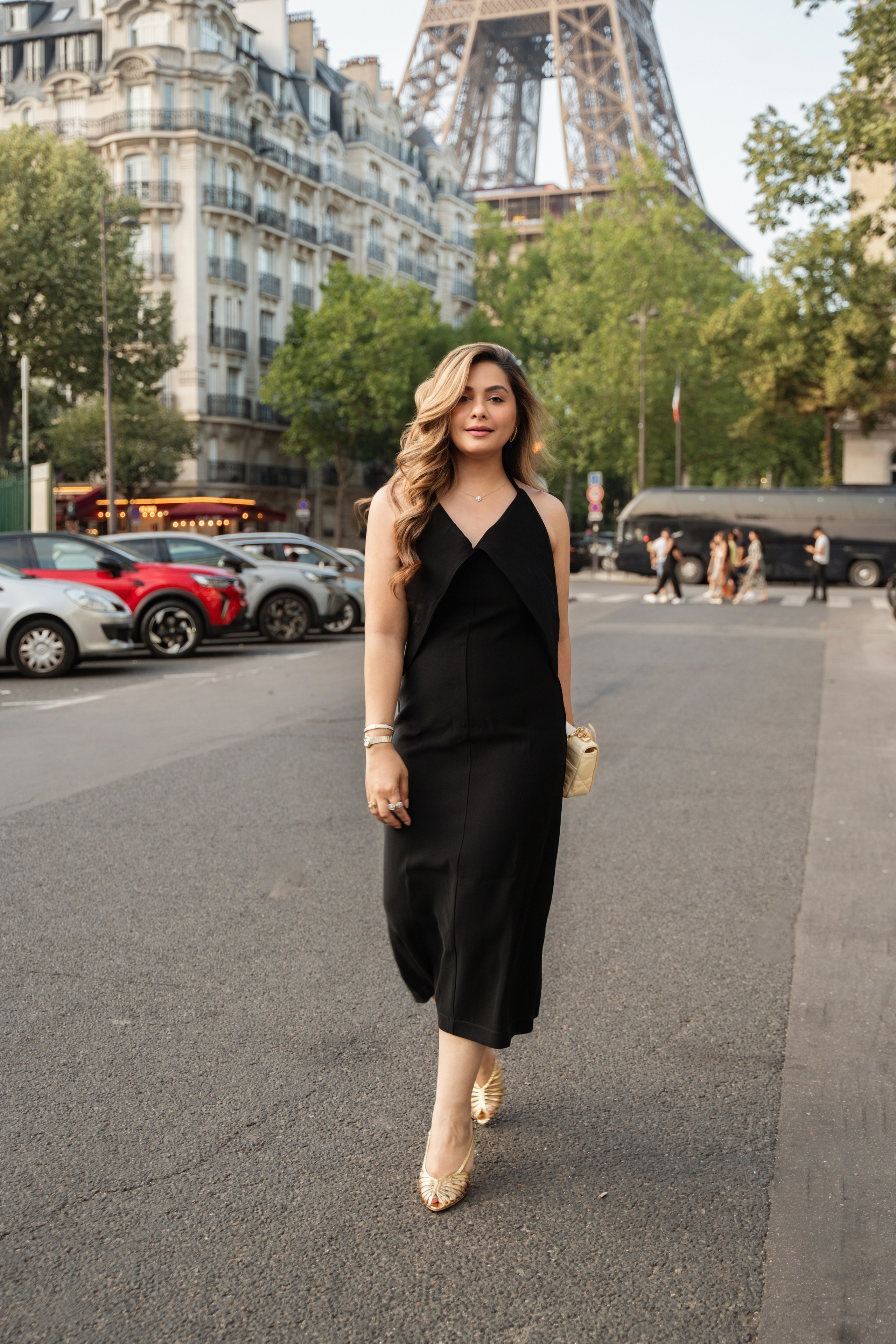 Megha (1 hour). Photographer in Paris|Solo and groups, portraits & content, couples photo-shoot in Paris at the best locations
