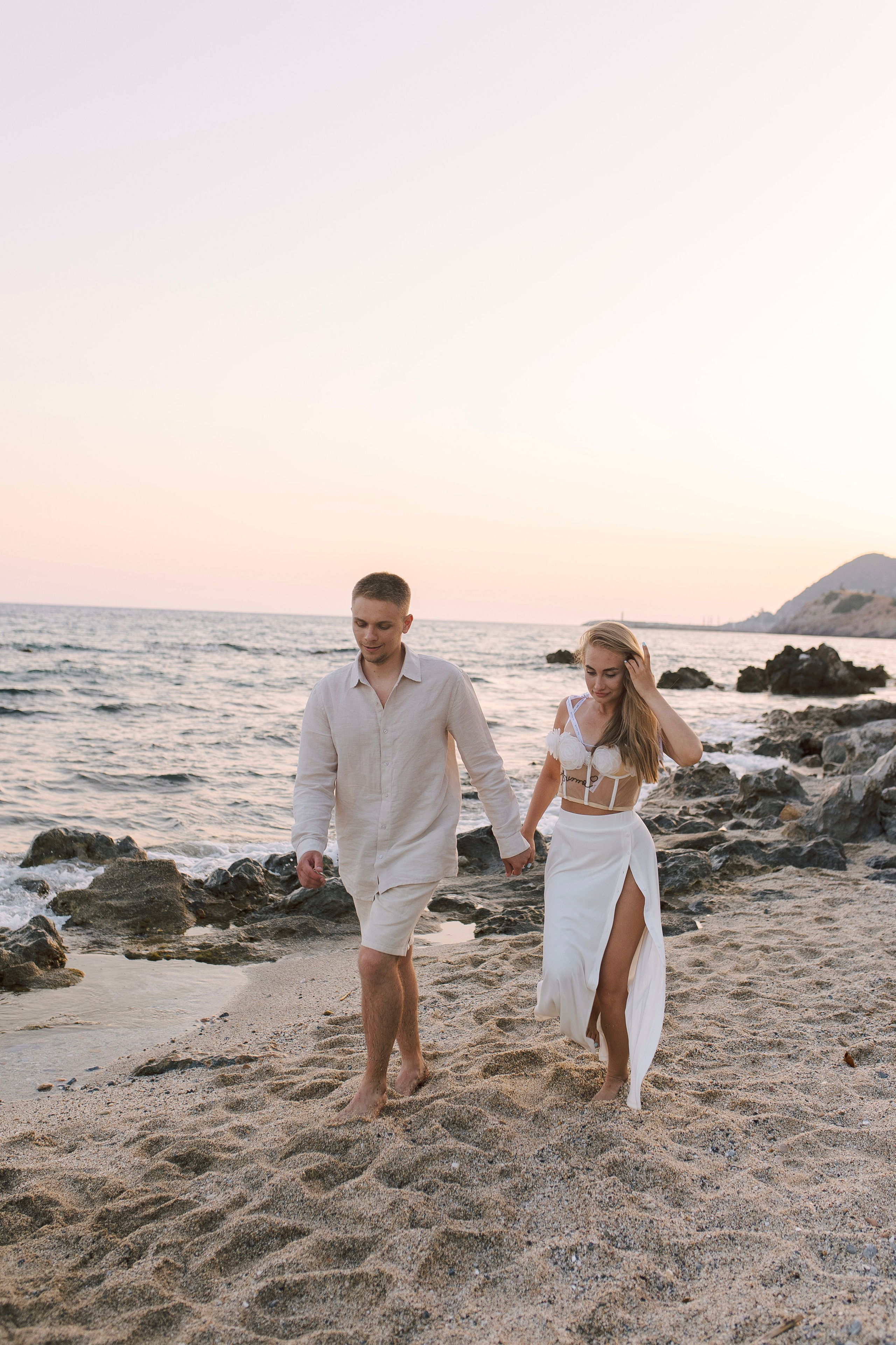 Фотограф в алании,Фотосессия в Алании, Фотограф Алания, свадебный фотограф в алании. Пляж. Love story на пляже клеопатры на закате. Аланья. Алсу Девели | Свадебный и семейный фотограф в Турции Алании, Алания, Аланья, Сиде, Белеке, Анталия