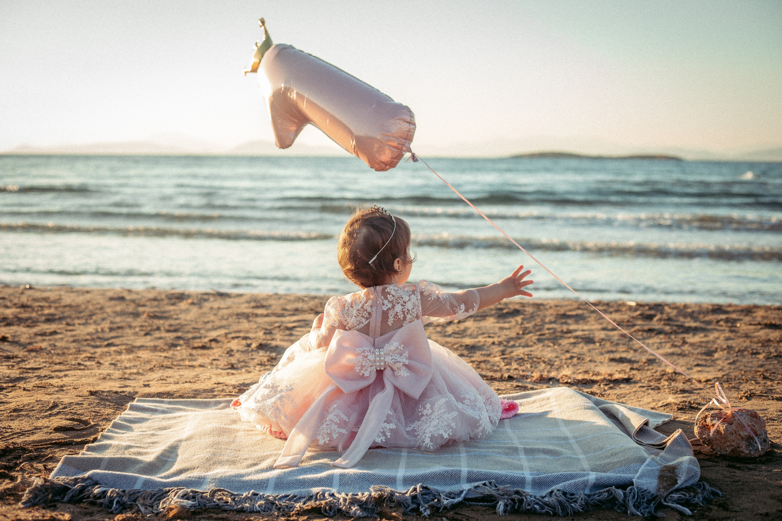 Little Beach Celebration. Family Photographer in Greece