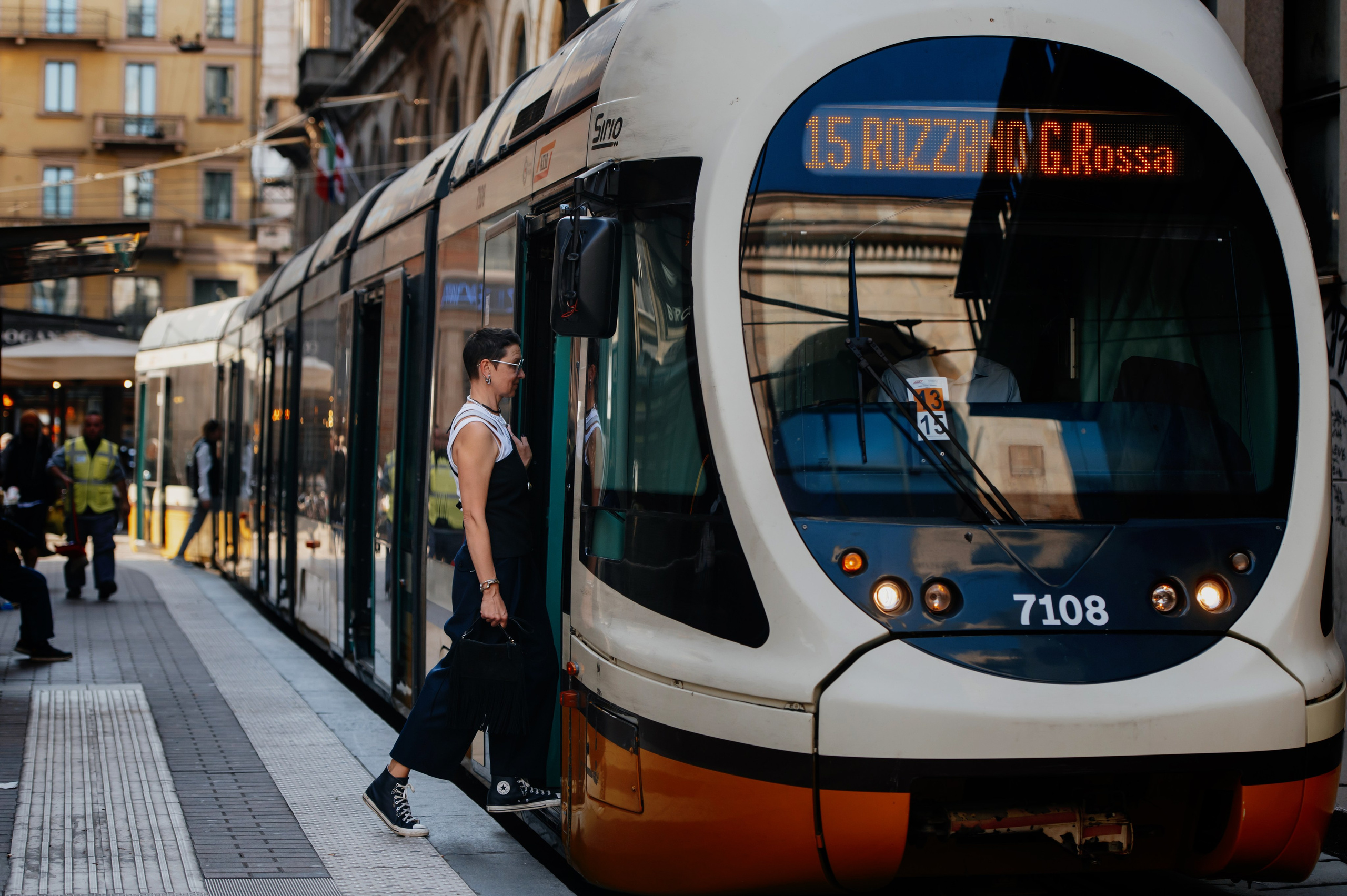 Milan, Autumn 🍂, Julia. Wedding photographer from Moldova Alexey Chipchiu